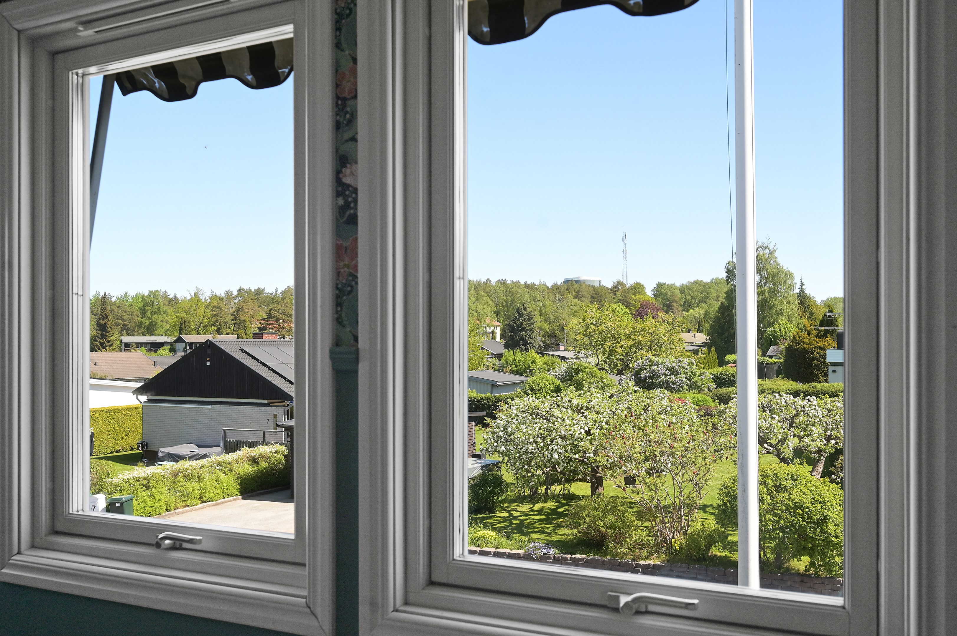 Bostadsbild från Slåttervägen 10, Såld i Ekerö Träkvista, Ekerö