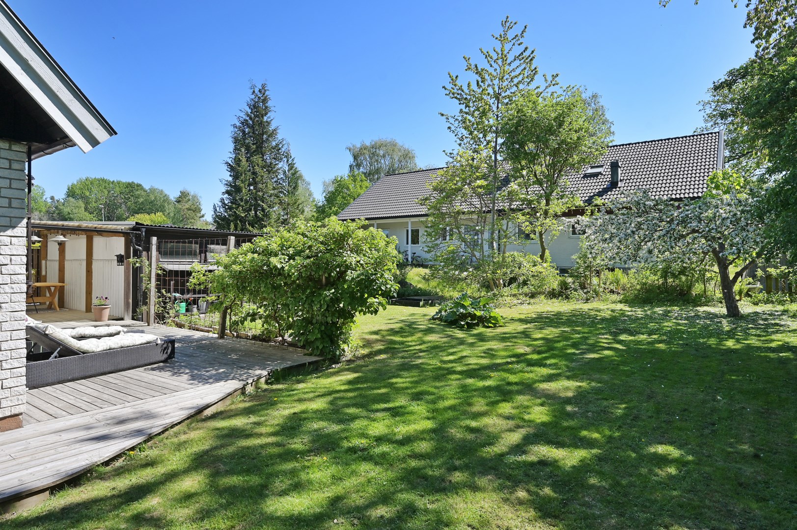 Bostadsbild från Slåttervägen 10, Såld i Ekerö Träkvista, Ekerö