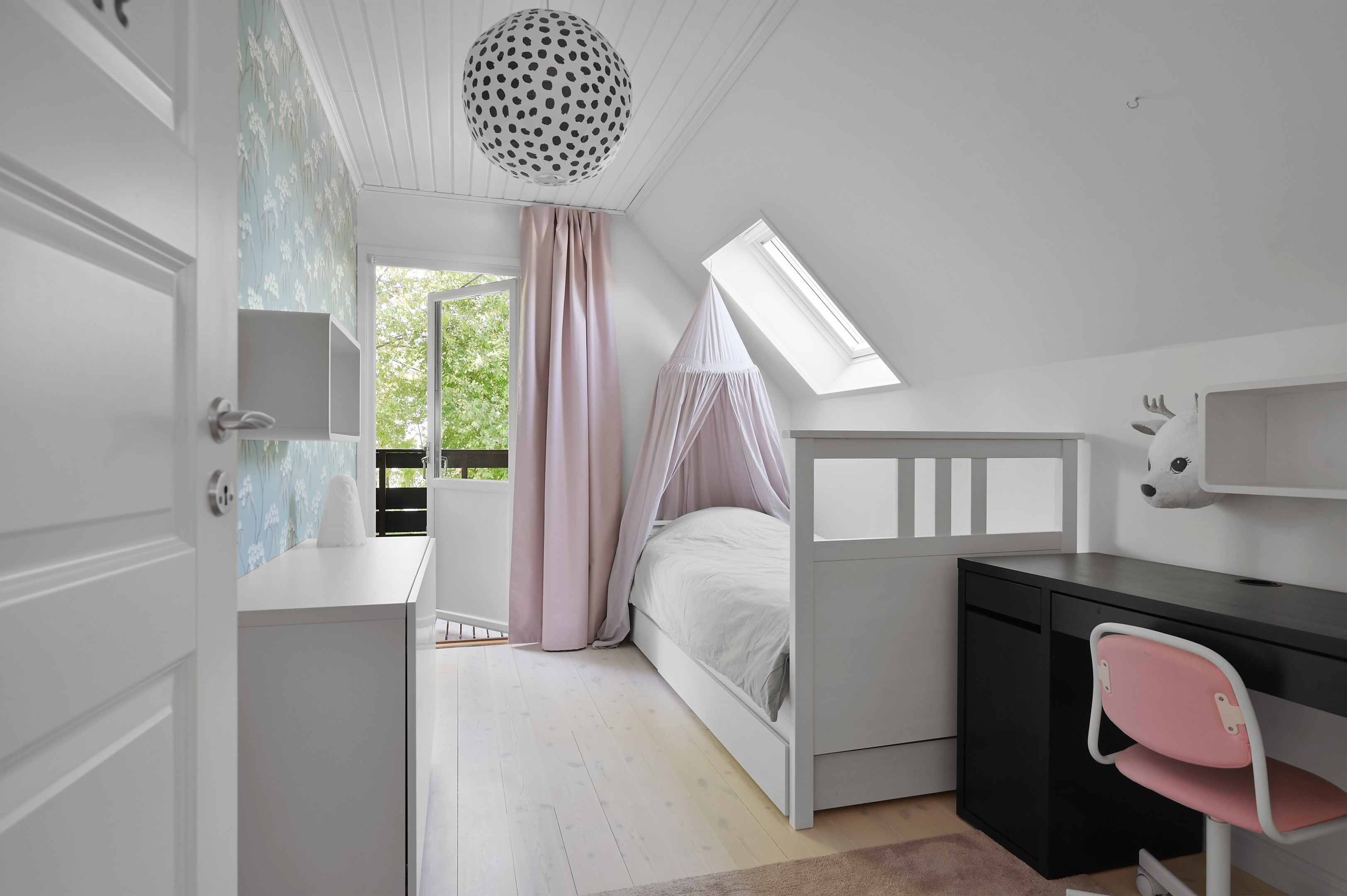 Bostadsbild från Slåttervägen 10, Såld i Ekerö Träkvista, Ekerö