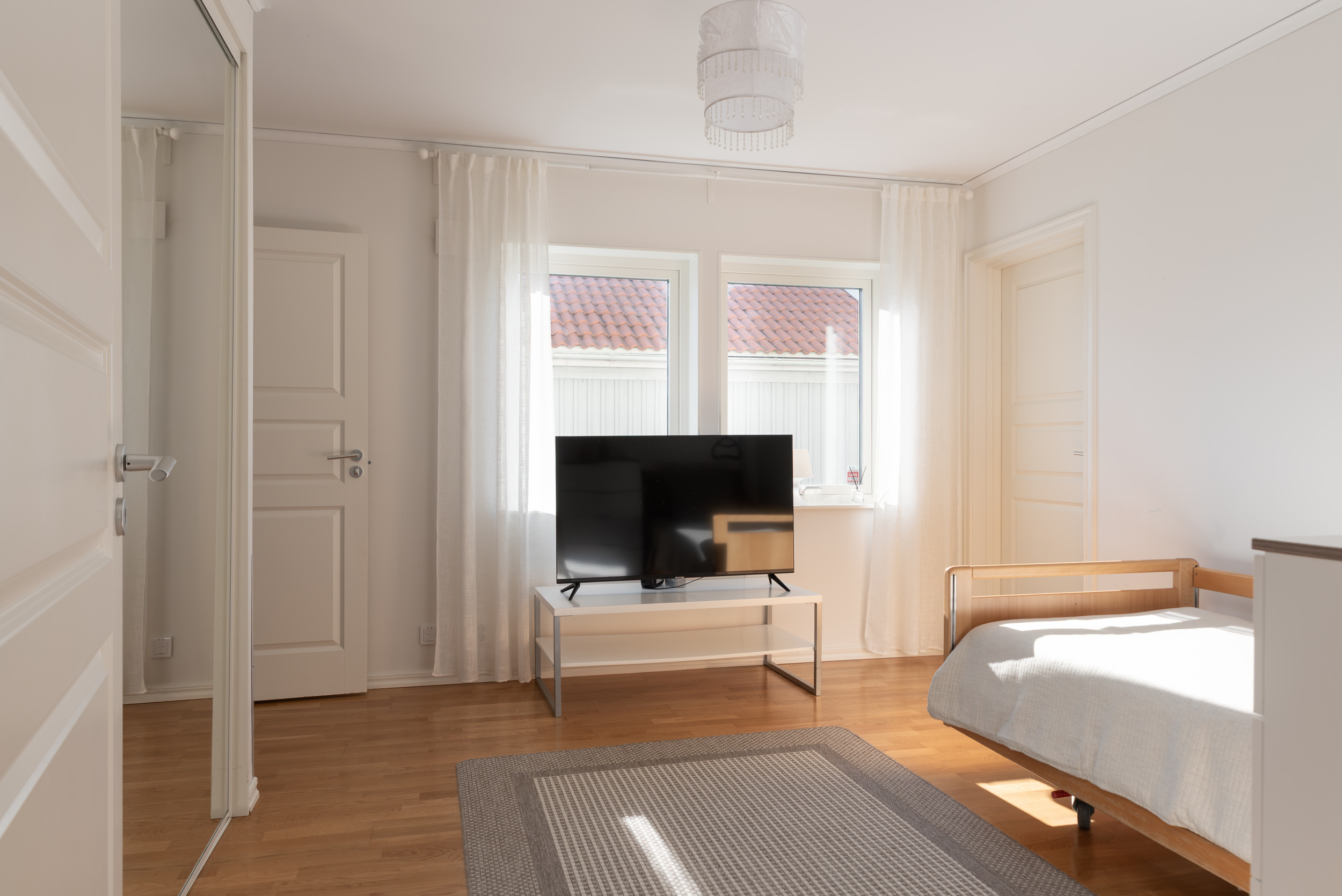 Bostadsbild från Skästa byväg 21, Till salu i Skästa, Västerås