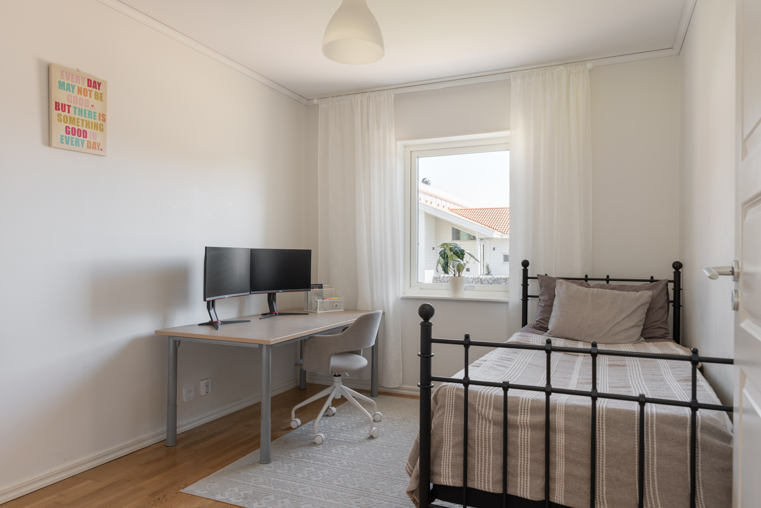 Bostadsbild från Skästa byväg 21, Till salu i Skästa, Västerås