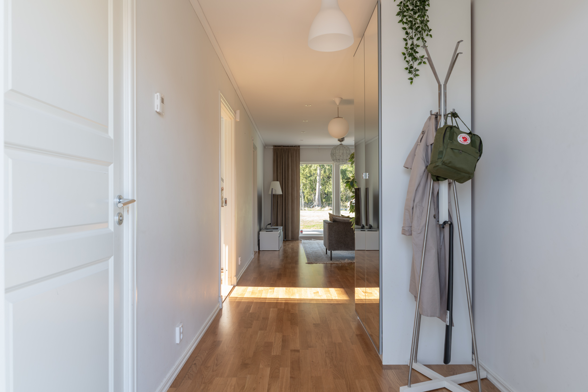 Bostadsbild från Skästa byväg 21, Till salu i Skästa, Västerås