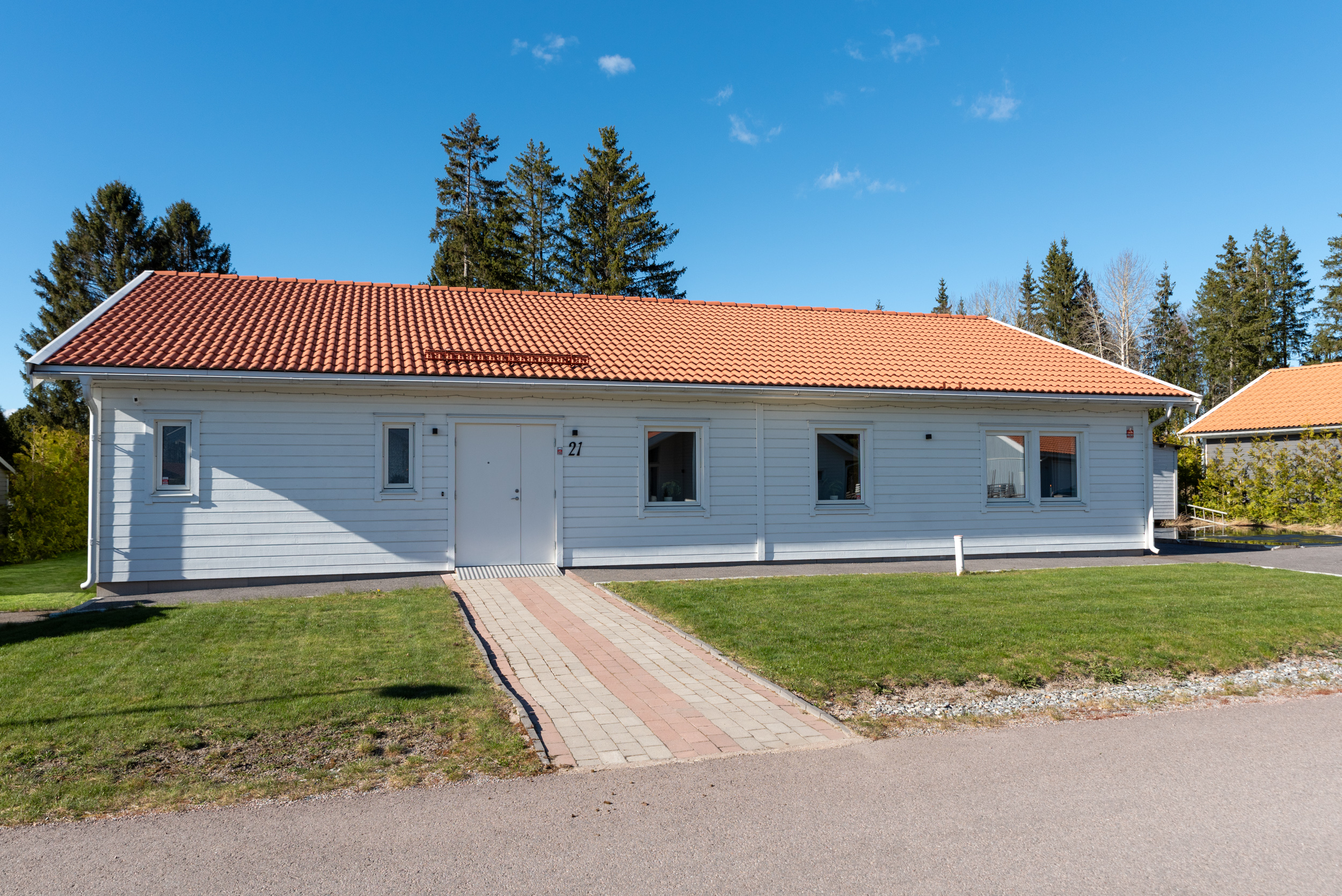 Bostadsbild från Skästa byväg 21, Till salu i Skästa, Västerås