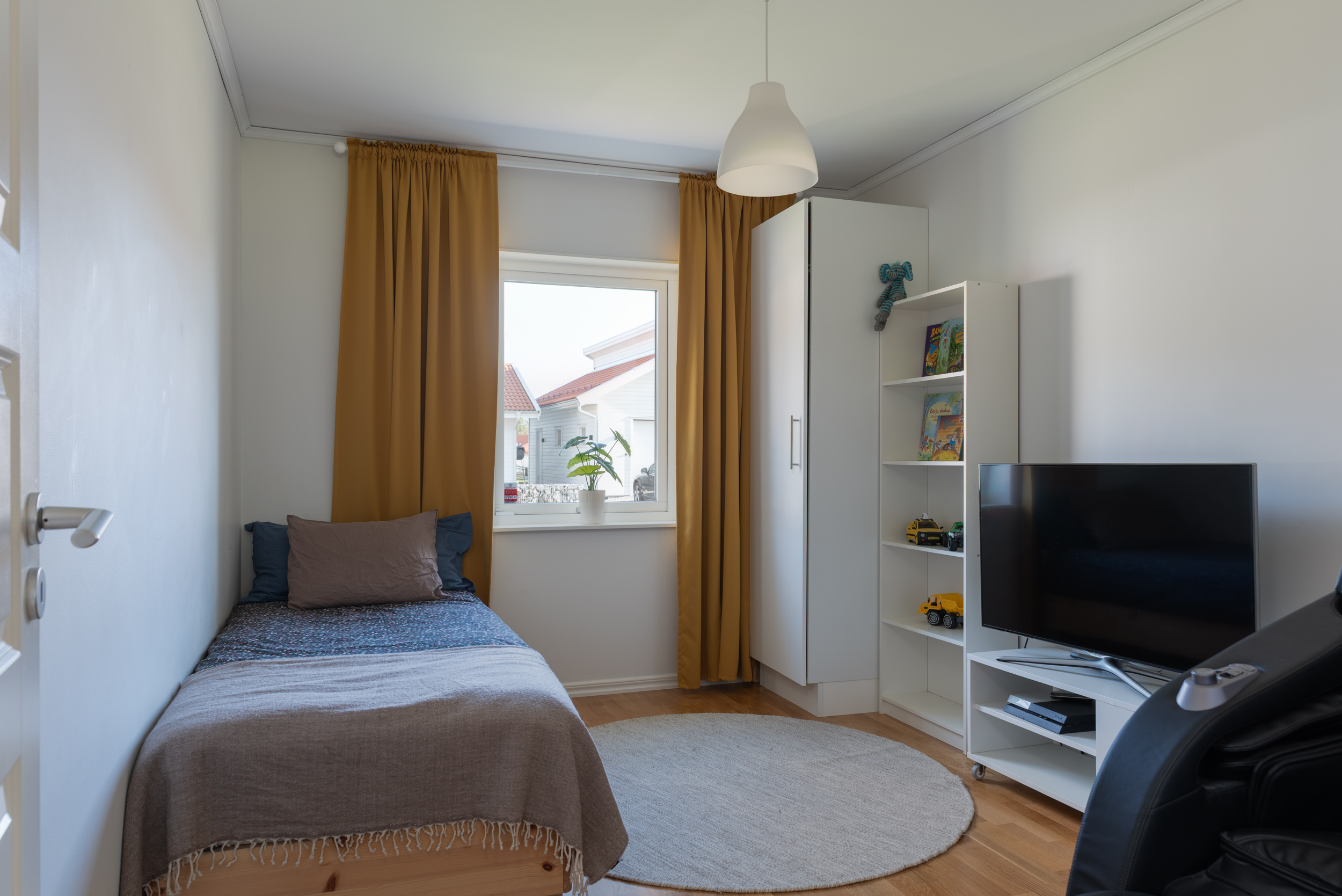 Bostadsbild från Skästa byväg 21, Till salu i Skästa, Västerås