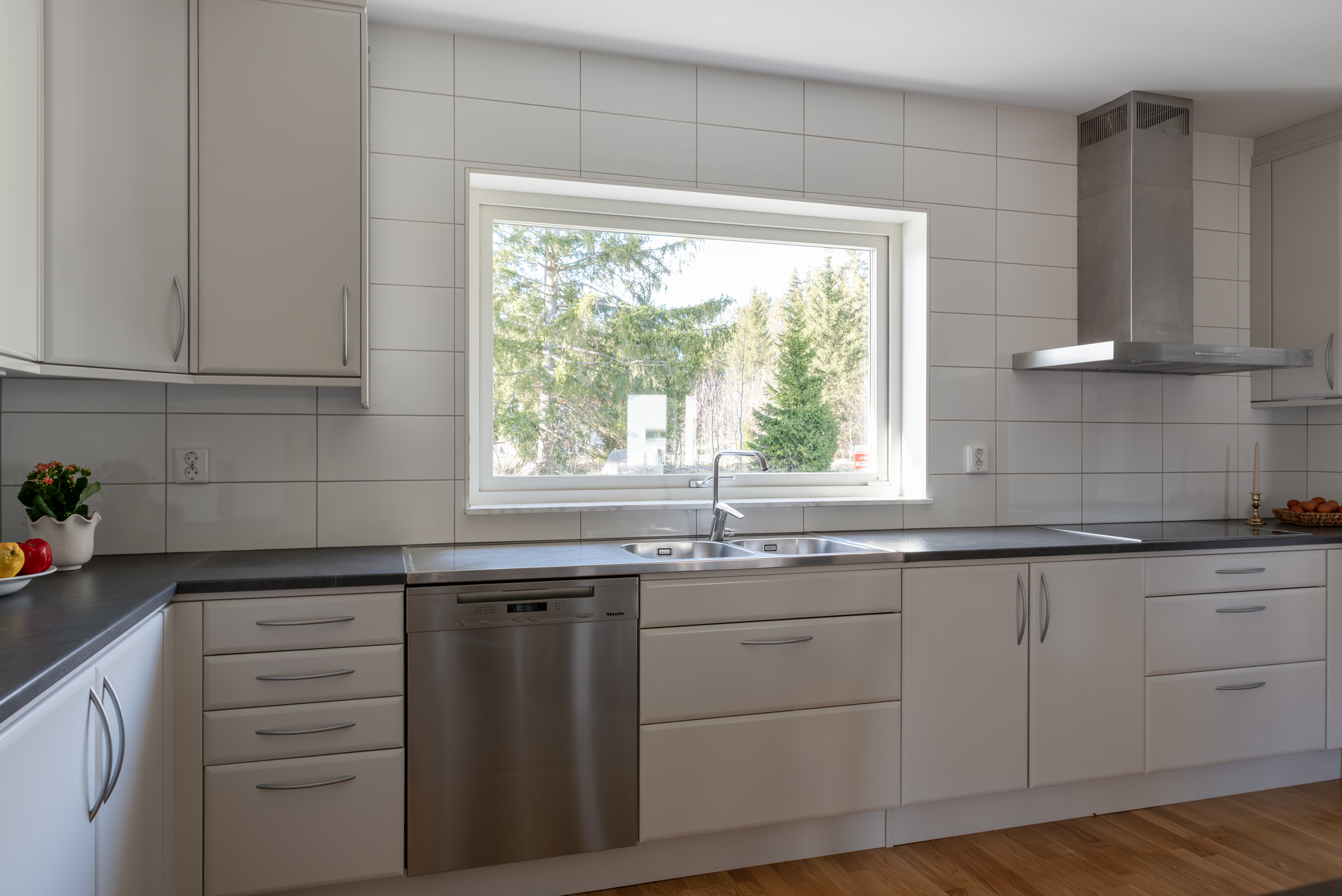 Bostadsbild från Skästa byväg 21, Till salu i Skästa, Västerås