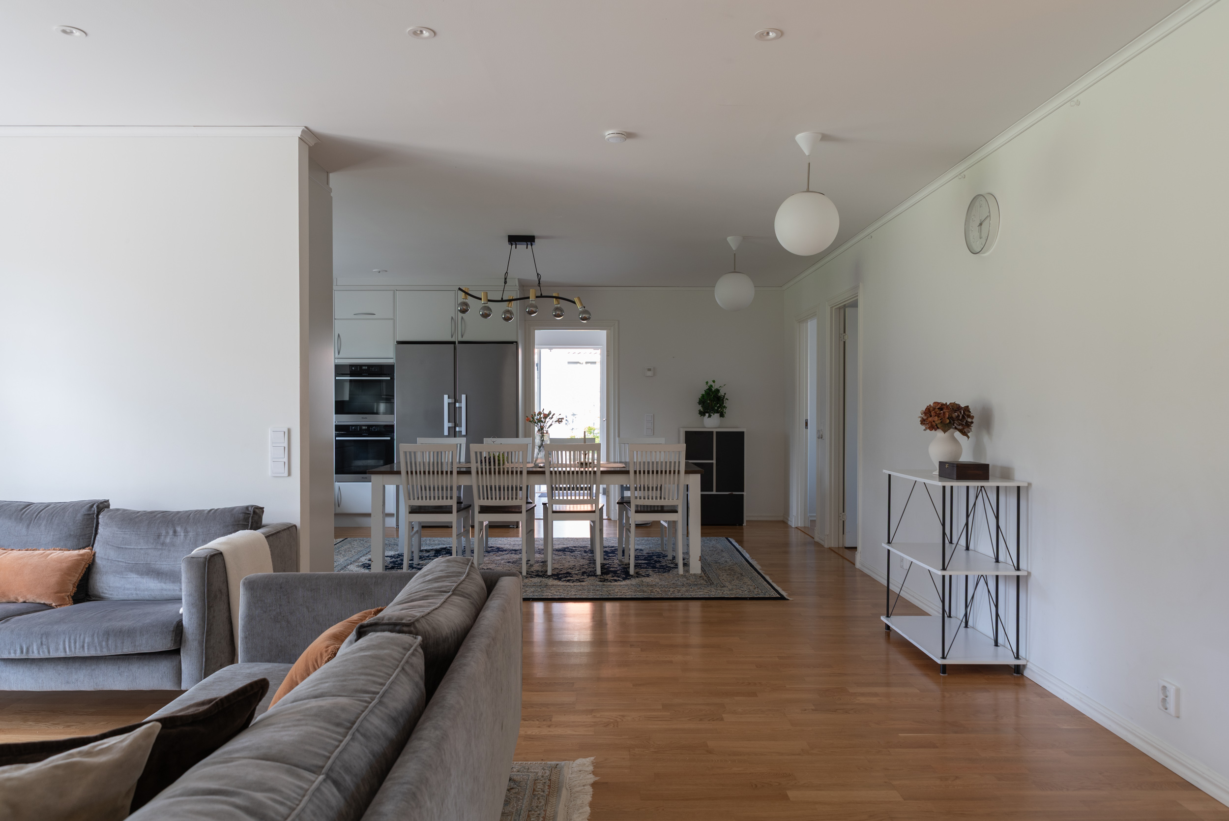 Bostadsbild från Skästa byväg 21, Till salu i Skästa, Västerås