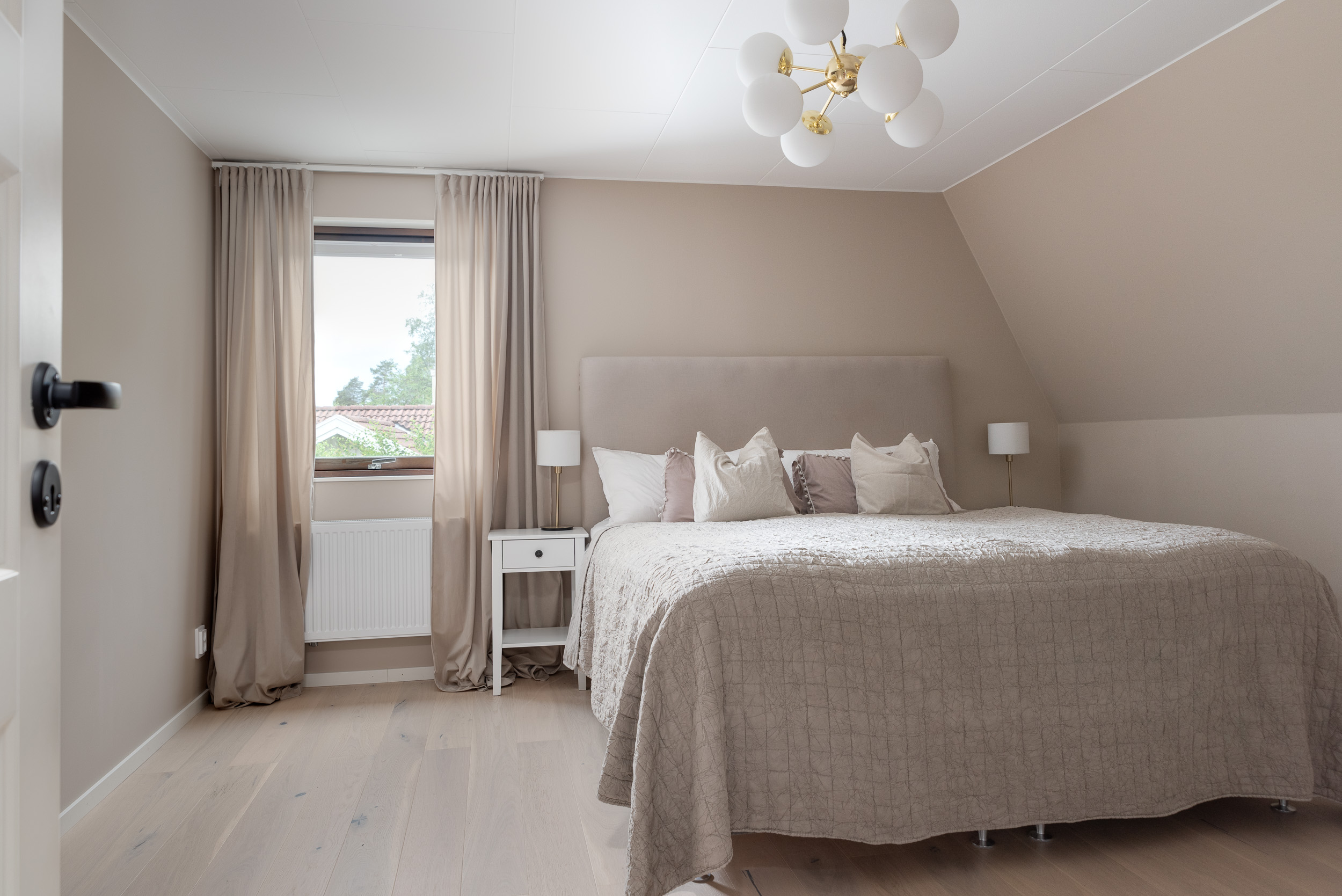 Bostadsbild från Brudslöjevägen 18, Såld i Gryta, Västerås