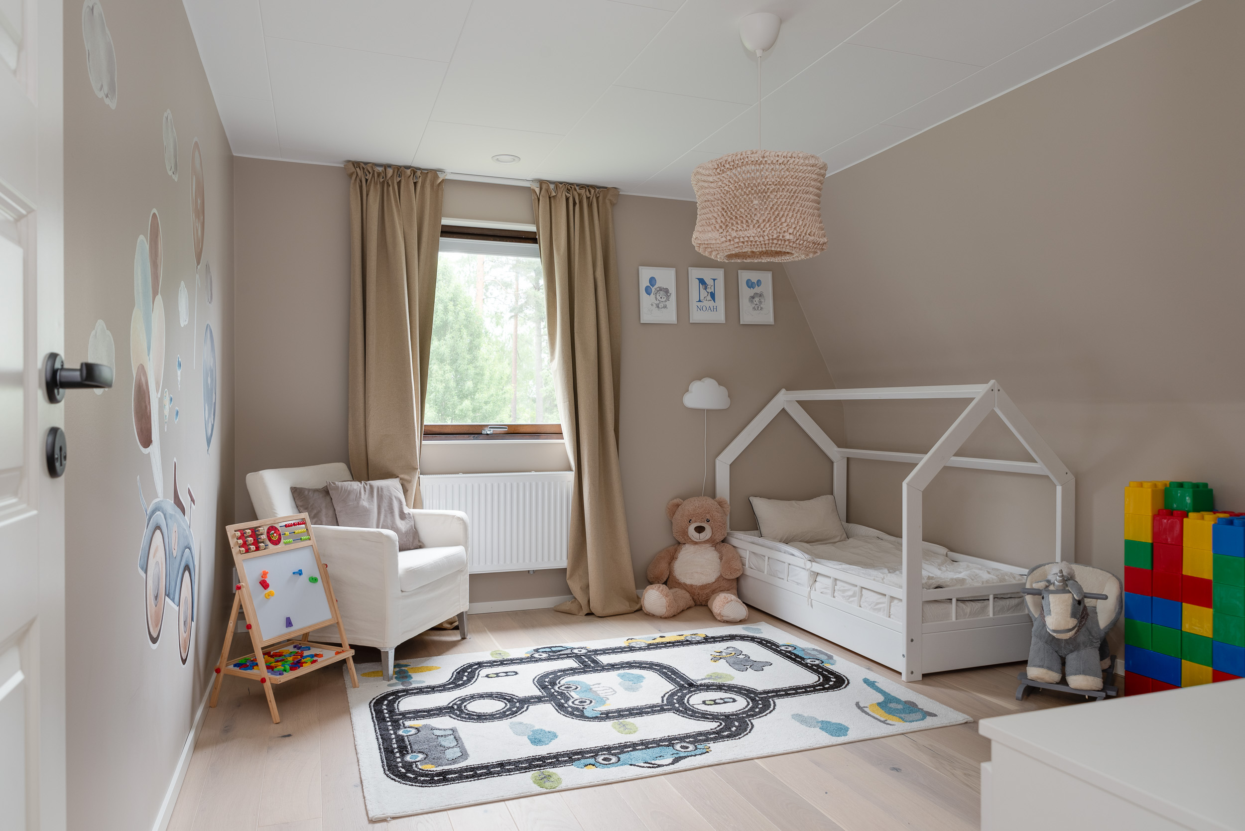 Bostadsbild från Brudslöjevägen 18, Såld i Gryta, Västerås