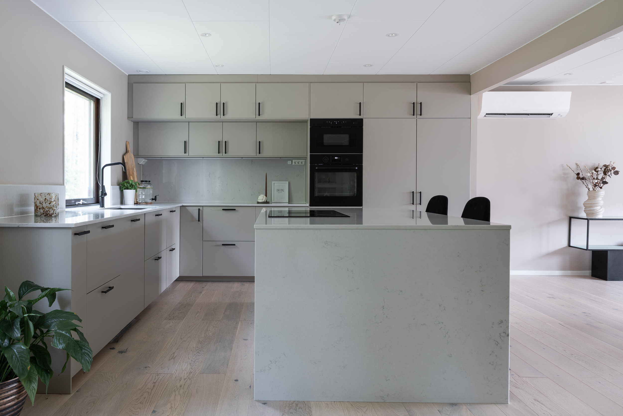 Bostadsbild från Brudslöjevägen 18, Såld i Gryta, Västerås