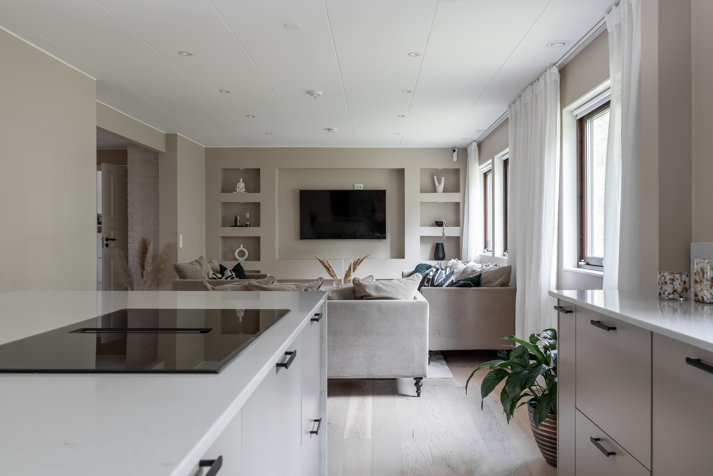 Bostadsbild från Brudslöjevägen 18, Såld i Gryta, Västerås