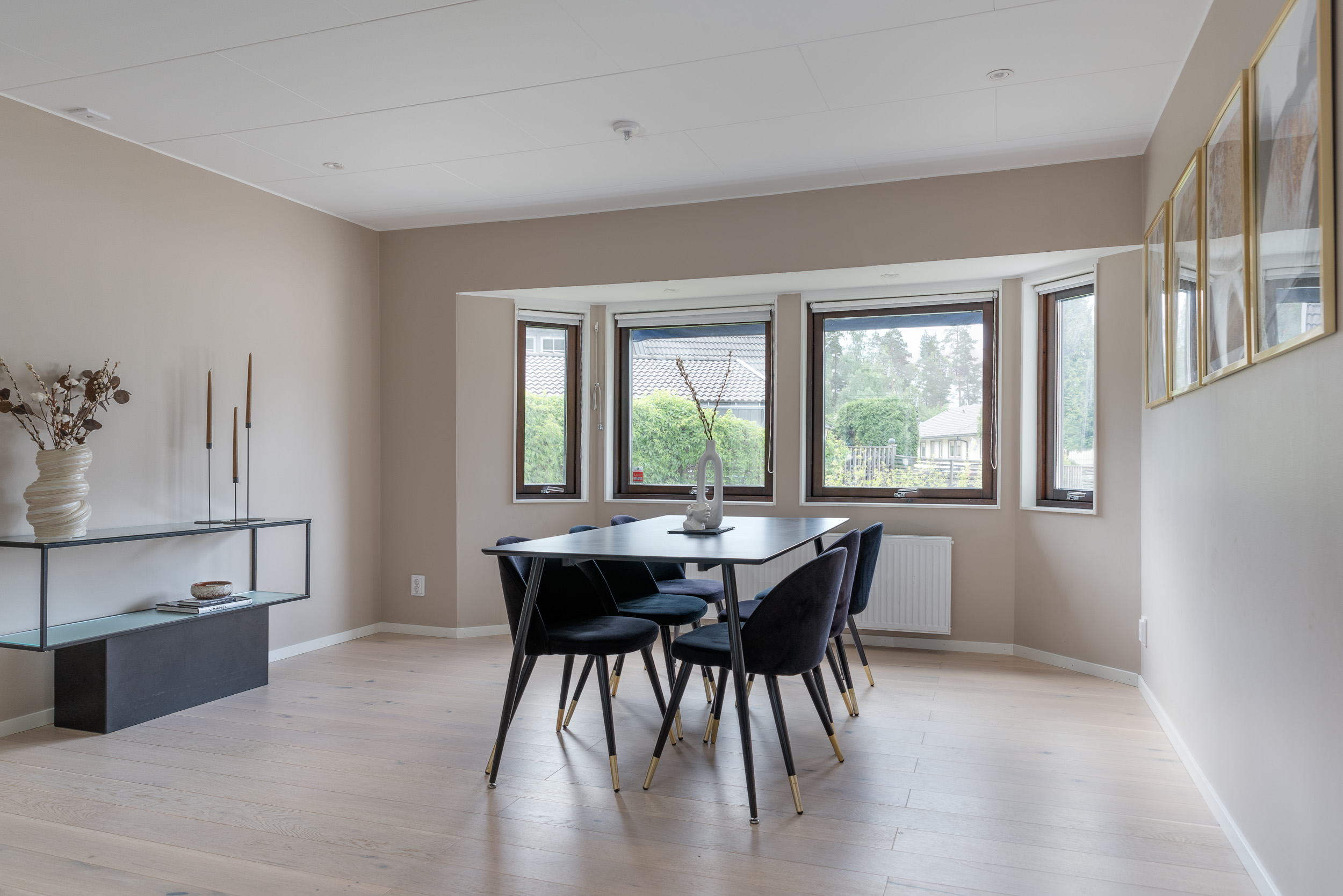 Bostadsbild från Brudslöjevägen 18, Såld i Gryta, Västerås