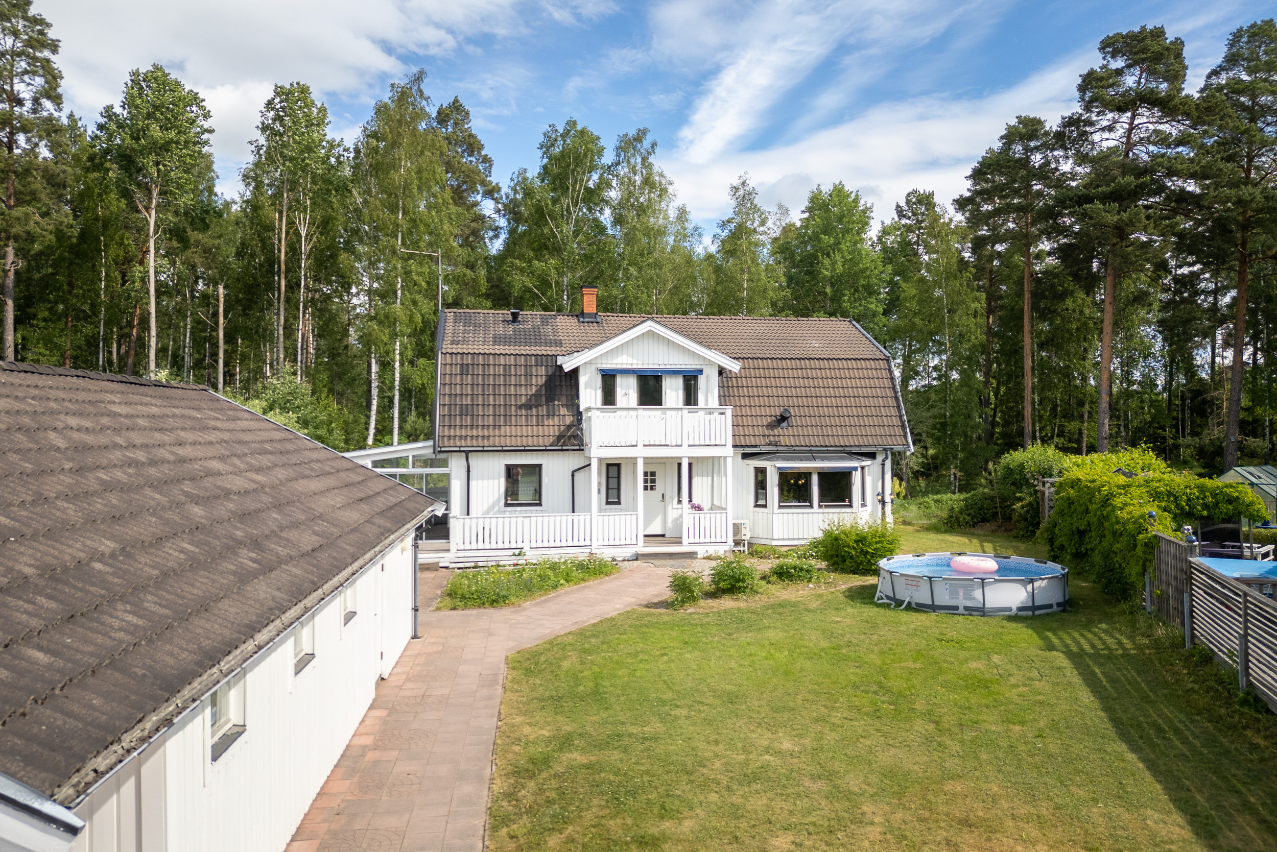 Bostadsbild från Brudslöjevägen 18, Såld i Gryta, Västerås