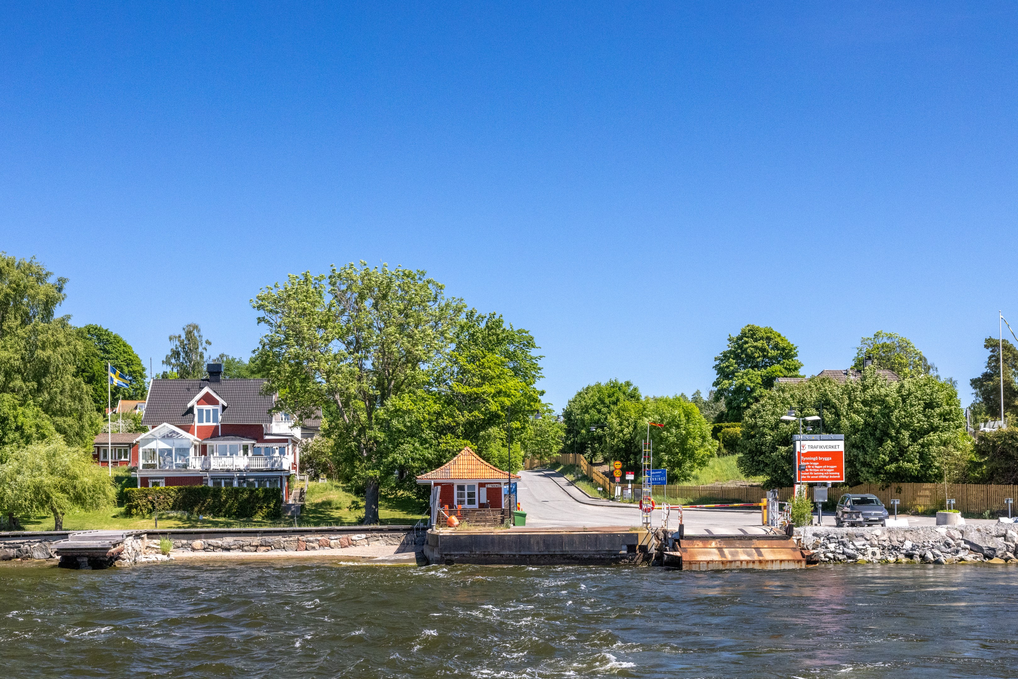 Tynningö färjeläge - bilfärjan från Norra Lagnö tar ca 8 minuter