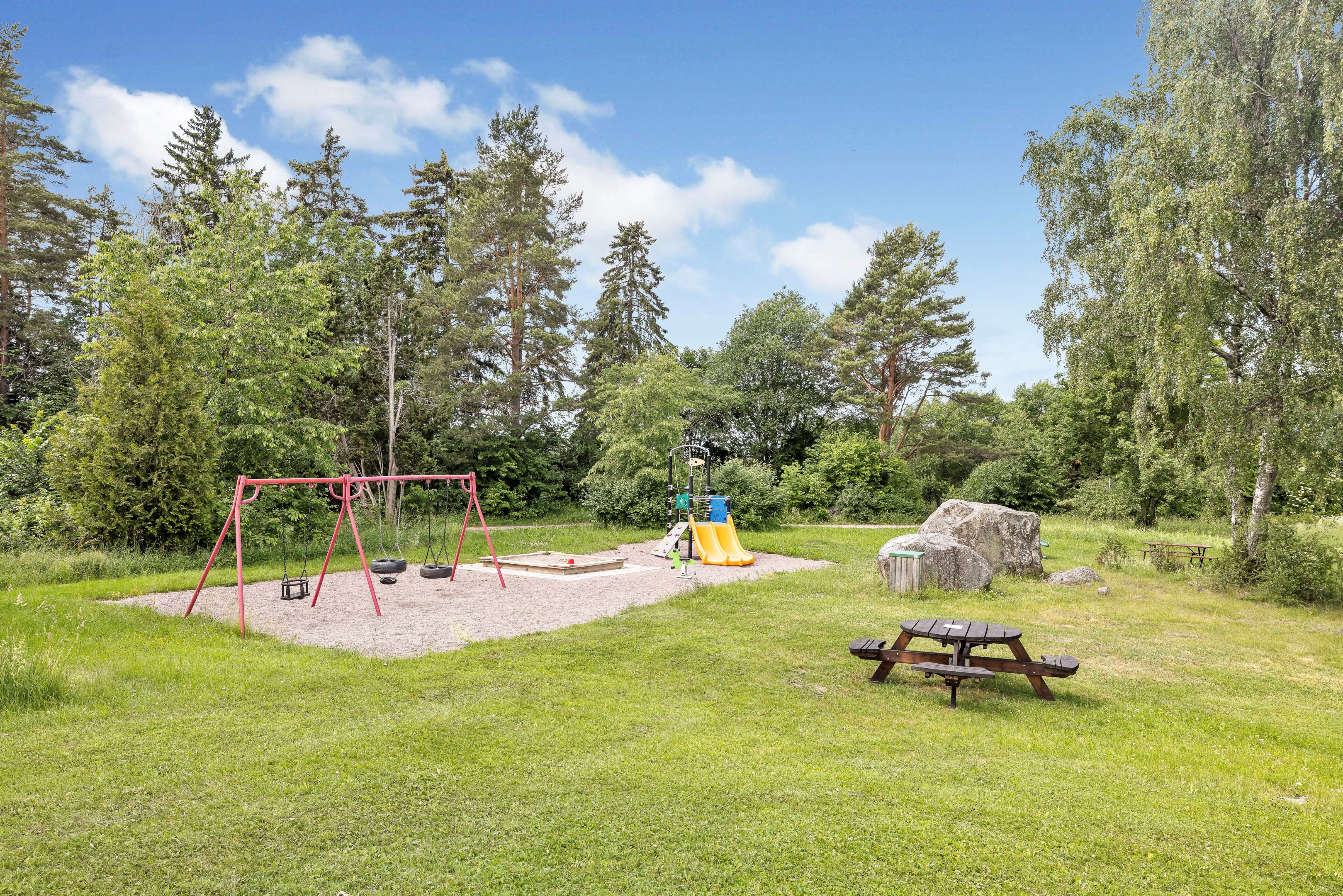 Bostadsbild från Markegångsvägen 16, Såld i Storvreta, Uppsala