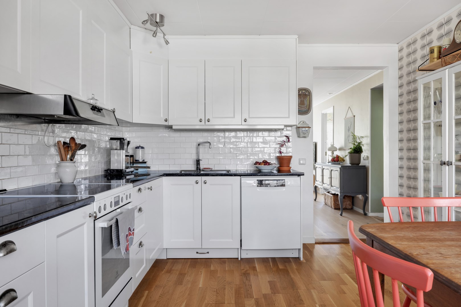 Bostadsbild från Markegångsvägen 16, Såld i Storvreta, Uppsala