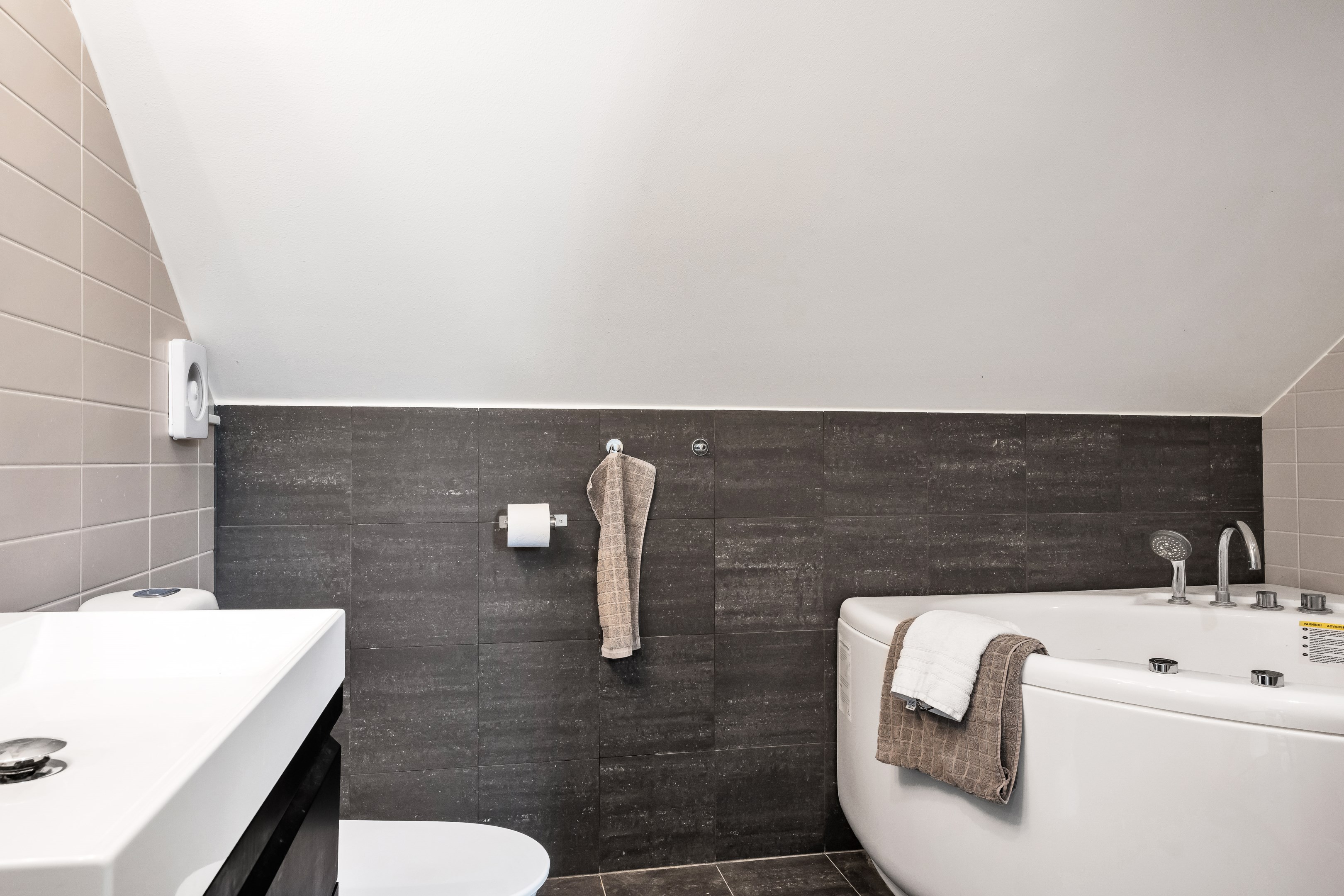 Bostadsbild från Astrakanvägen 3, Såld i Storvreta, Uppsala