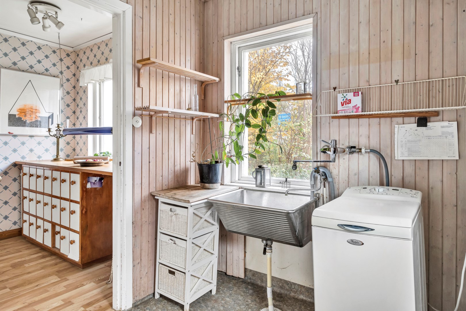 Bostadsbild från Lövlundsvägen 14, Såld i Storvreta, Uppsala