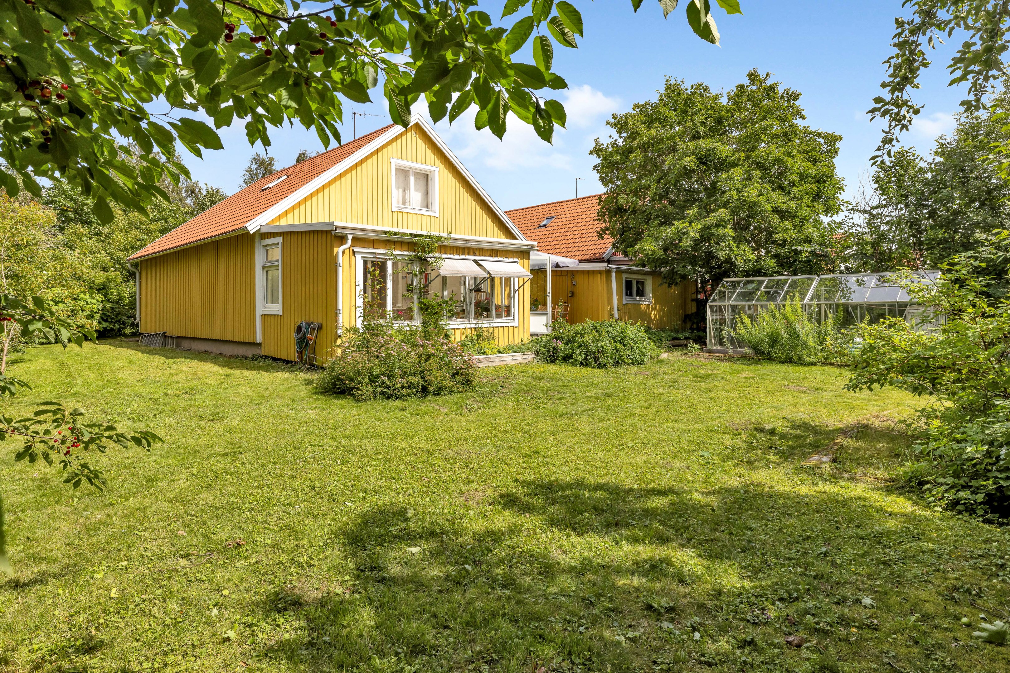 Bostadsbild från Lövlundsvägen 14, Såld i Storvreta, Uppsala