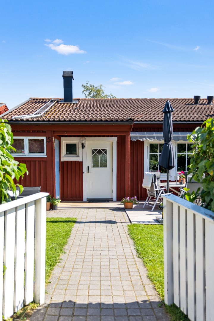 Bostadsbild från Vaksala kyrkväg 15, Såld i Vaksala, Uppsala