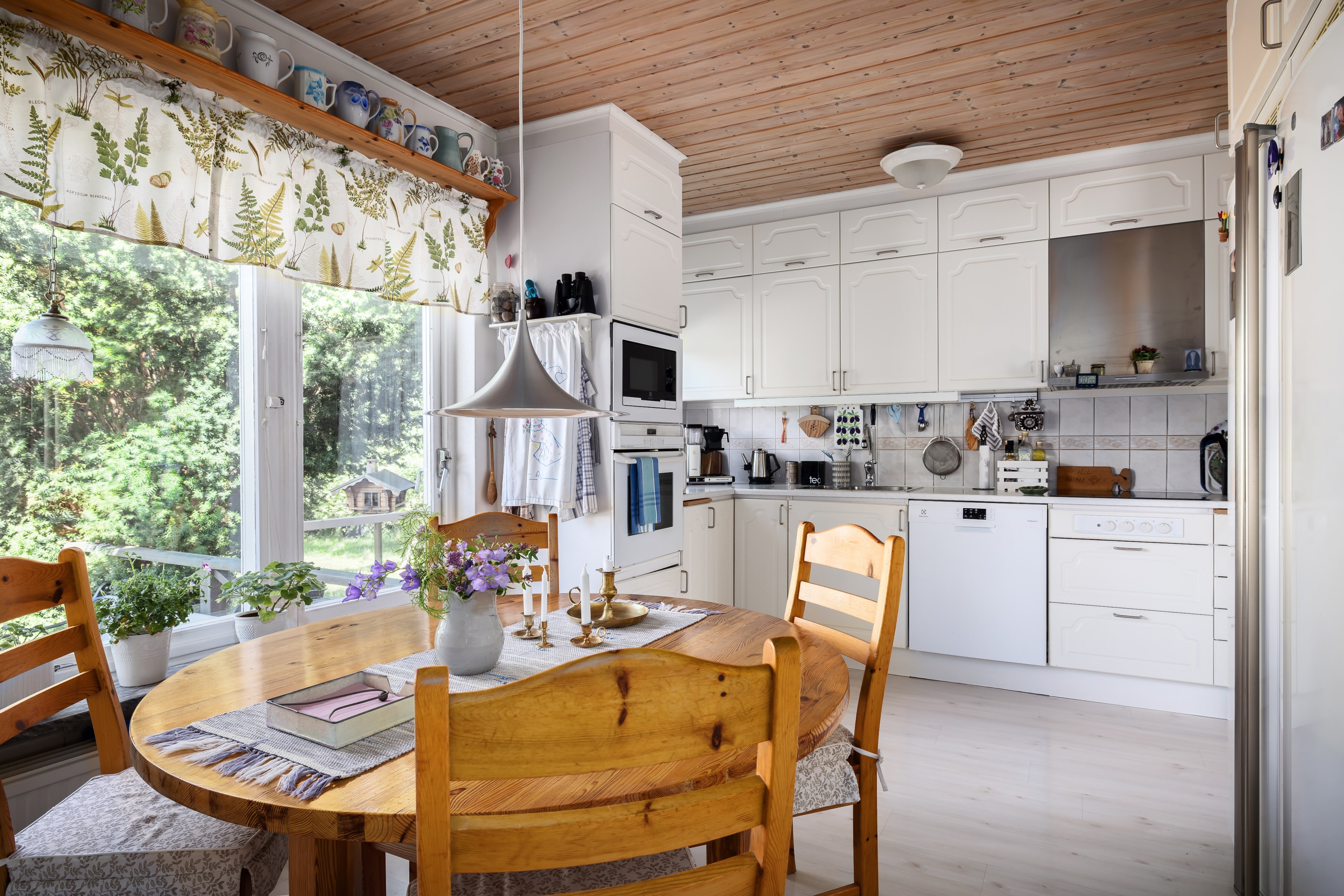 Bostadsbild från Parkvägen 18, Såld i Hemmesta, Värmdö