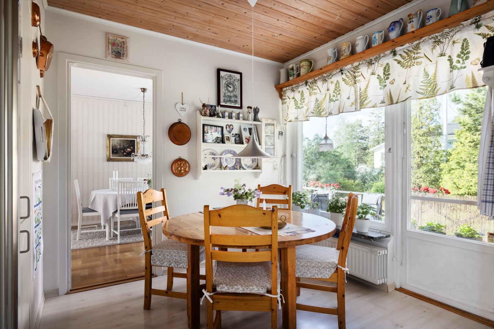 Bostadsbild från Parkvägen 18, Såld i Hemmesta, Värmdö