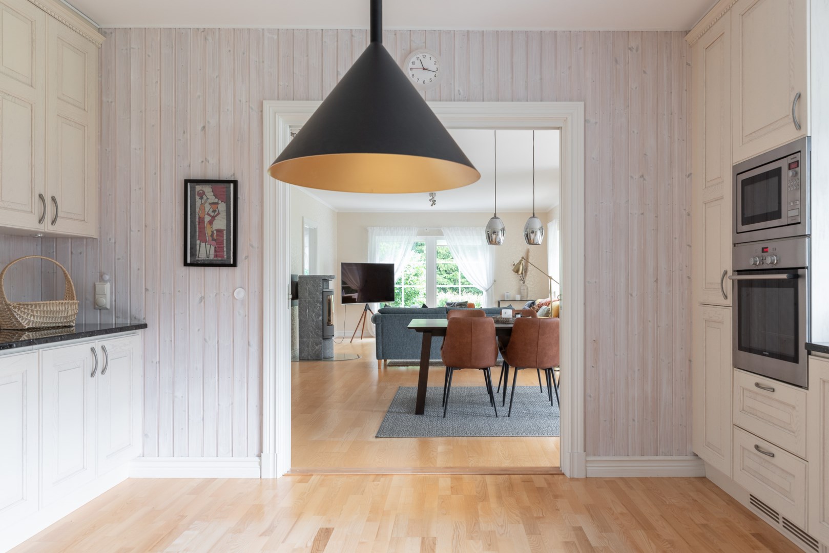 Bostadsbild från Hustahöjdens byväg 24, Såld i Hustahöjden, Västerås