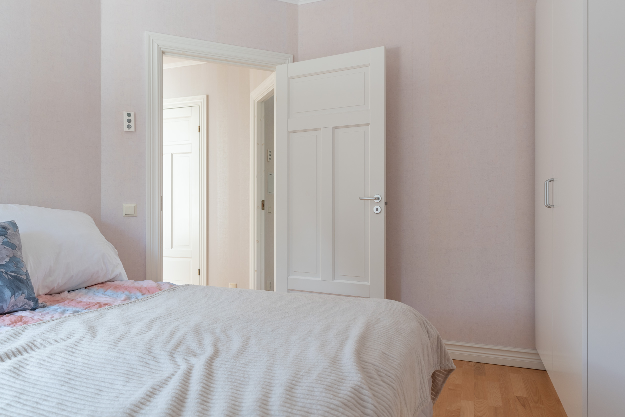 Bostadsbild från Hustahöjdens byväg 24, Såld i Hustahöjden, Västerås