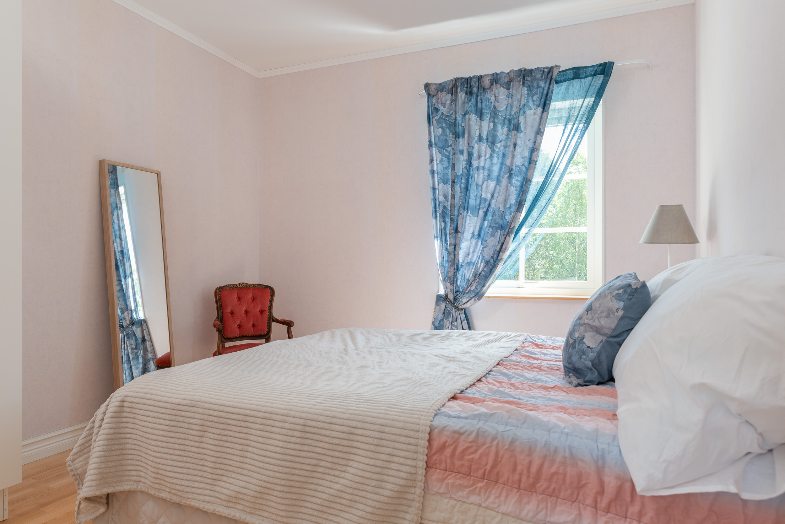 Bostadsbild från Hustahöjdens byväg 24, Såld i Hustahöjden, Västerås