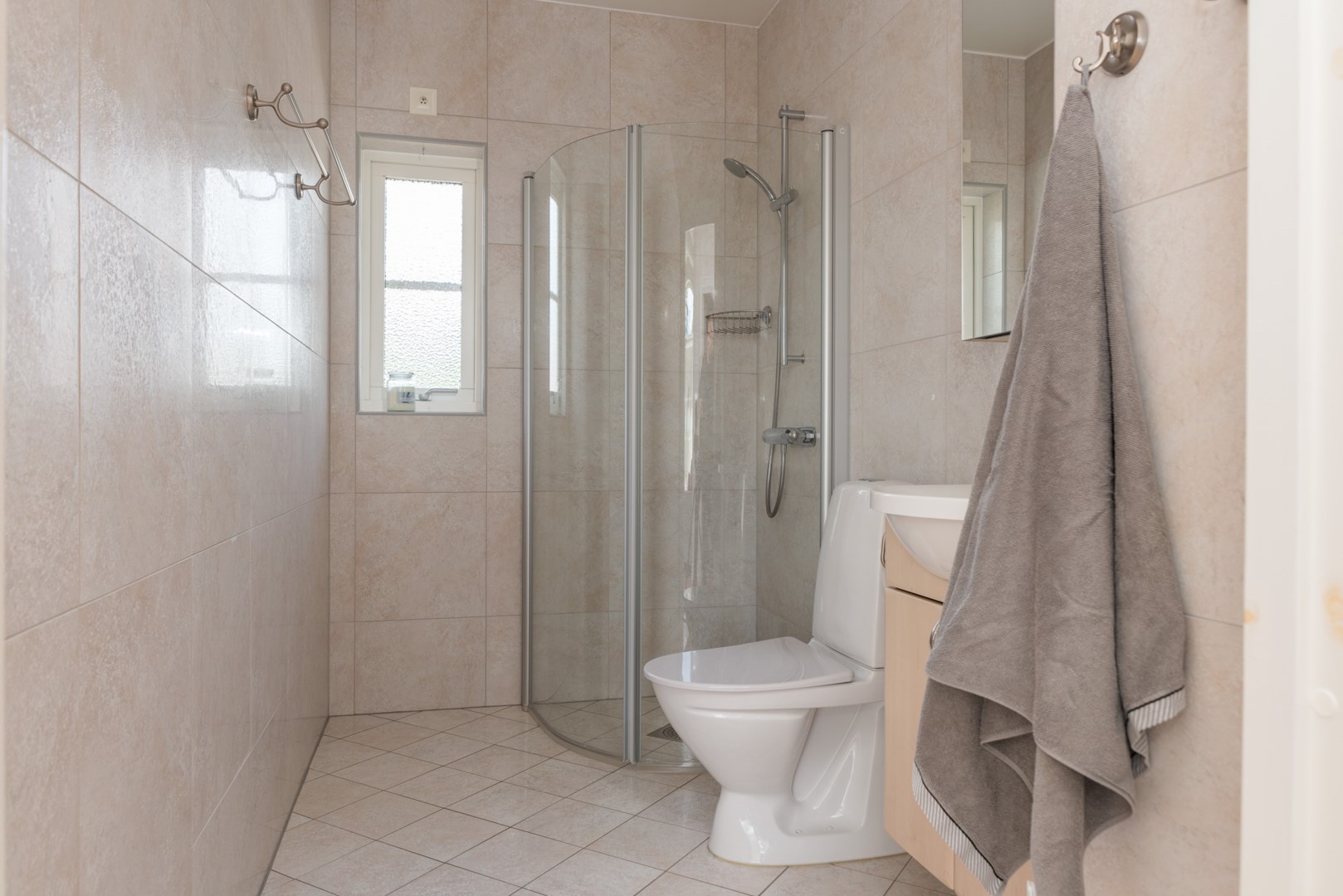 Bostadsbild från Hustahöjdens byväg 24, Såld i Hustahöjden, Västerås