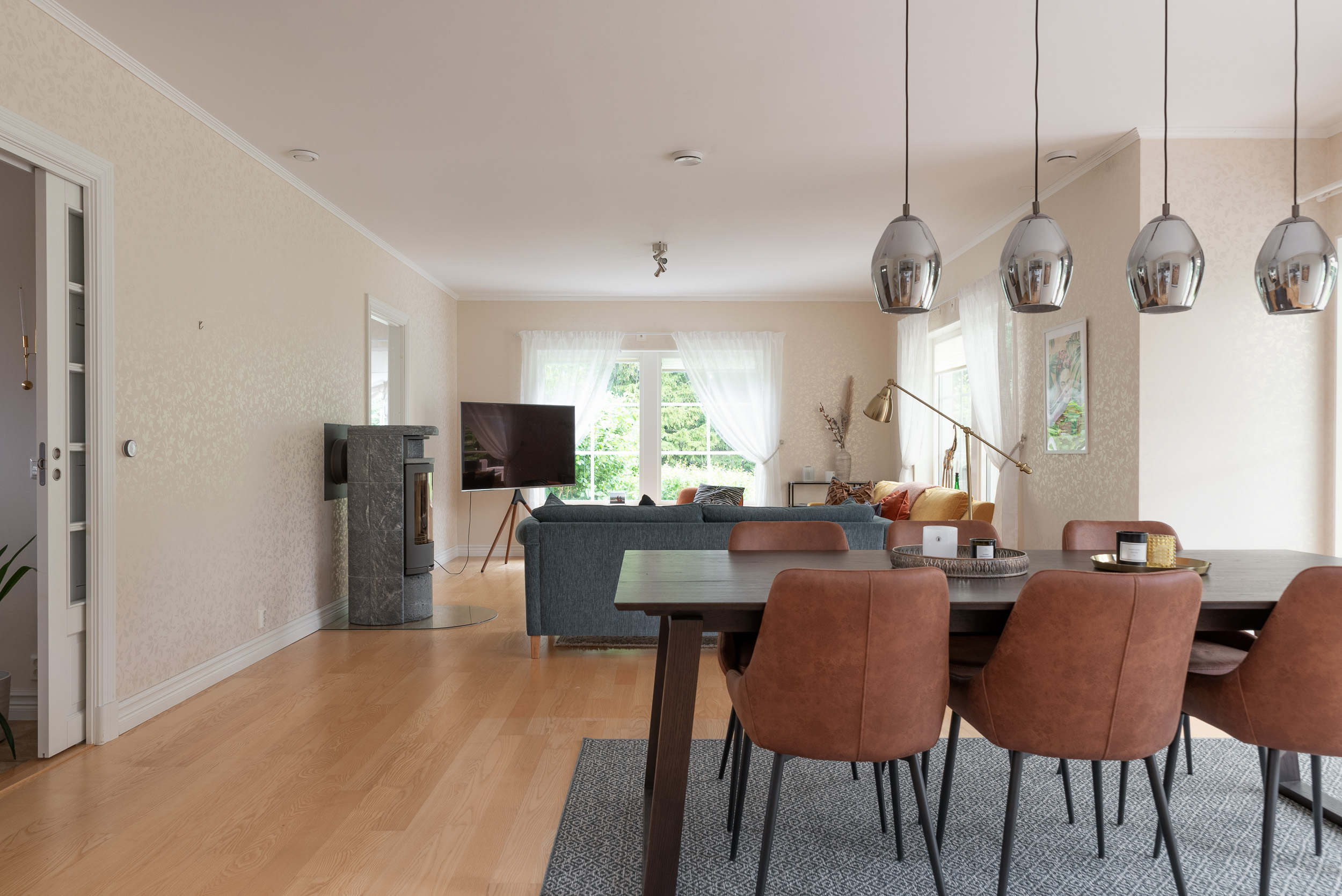 Bostadsbild från Hustahöjdens byväg 24, Såld i Hustahöjden, Västerås