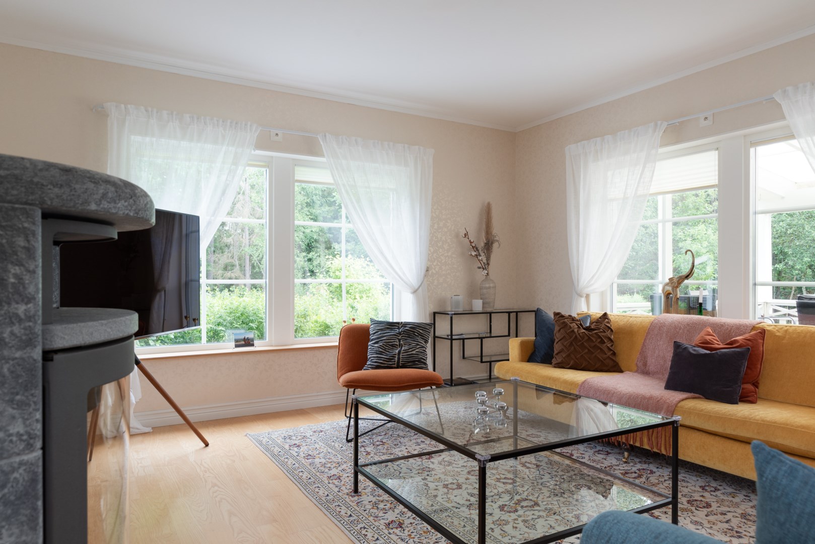 Bostadsbild från Hustahöjdens byväg 24, Såld i Hustahöjden, Västerås