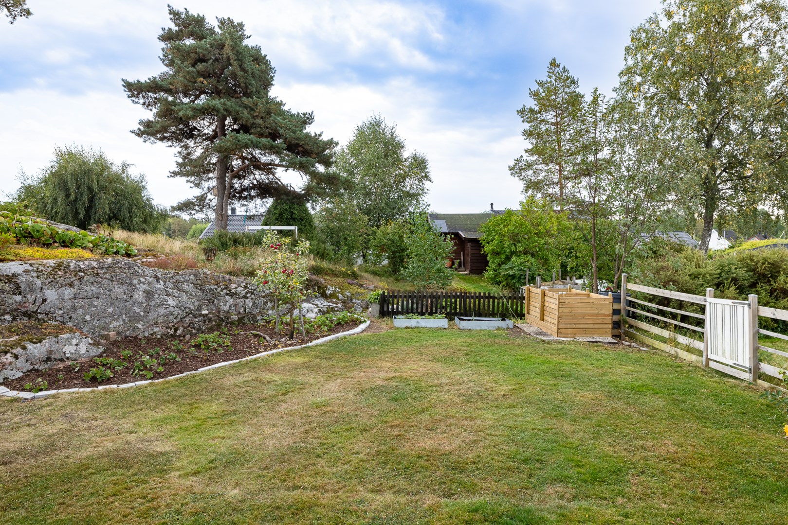 Bostadsbild från Nyhagsvägen 1, Till salu i Almunge, Uppsala