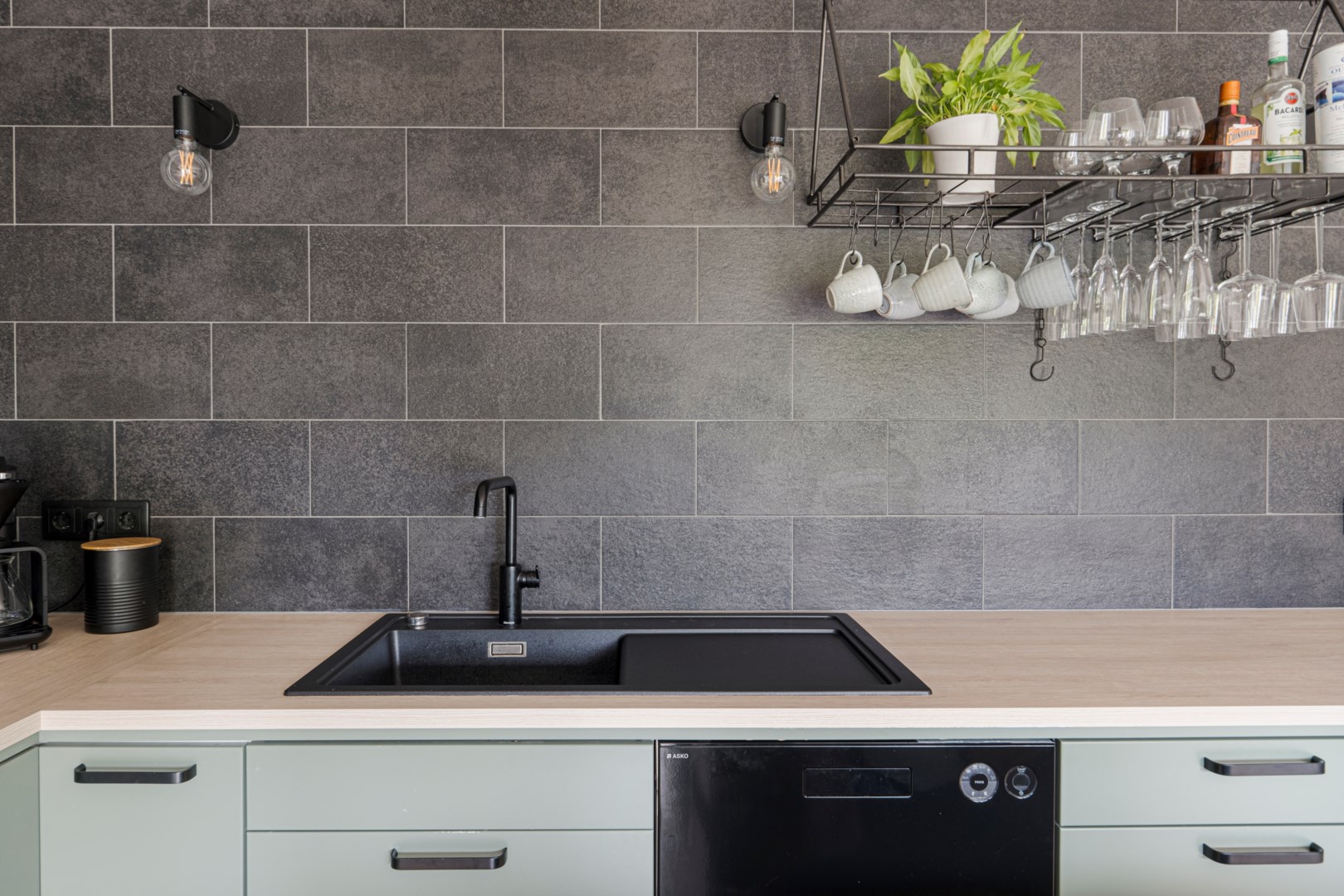 Bostadsbild från Knalleborgsvägen 5D, Såld i Ekerö, Ekerö