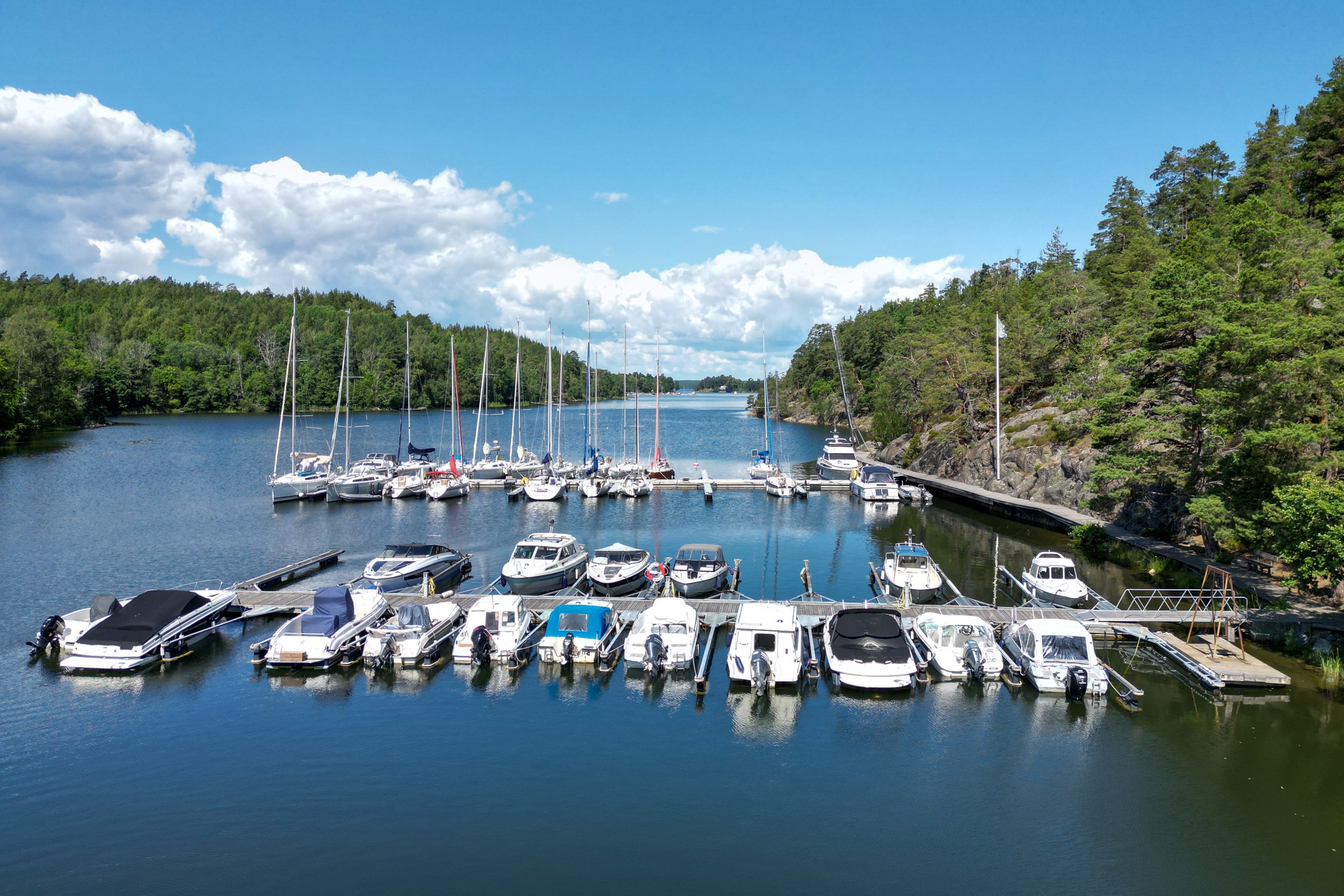 Bostadsbild från Brynjevägen 5, Till salu i Vikingshill, Nacka