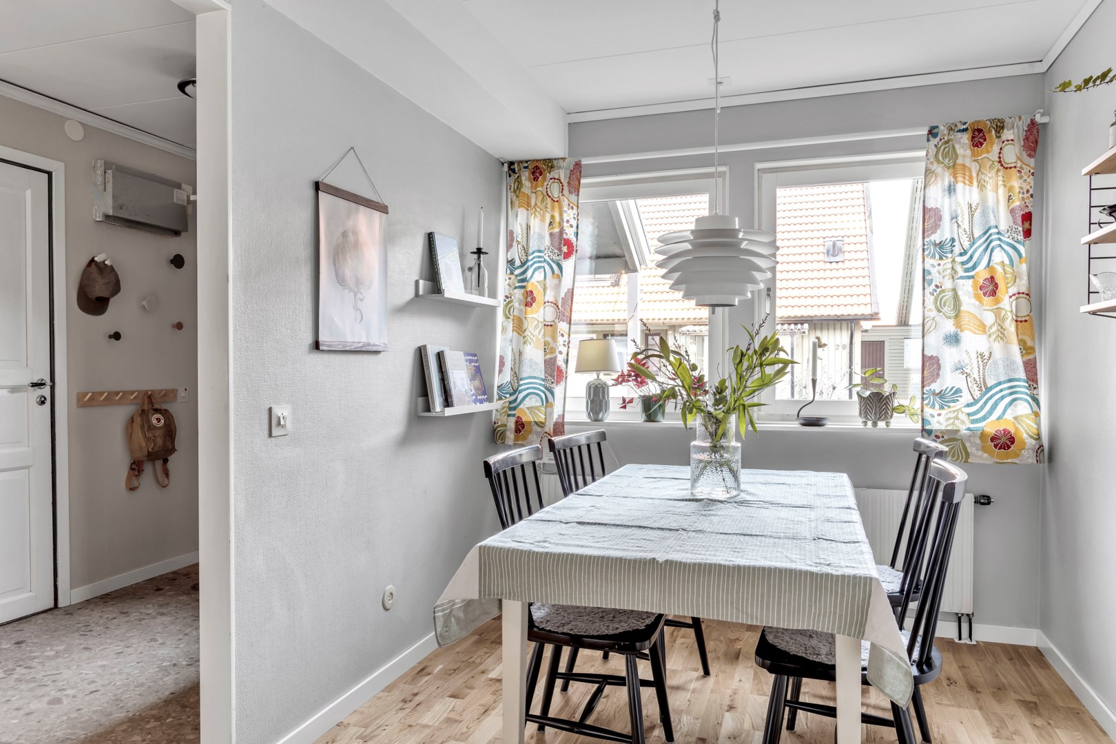 Bostadsbild från Slöjmolnsvägen 34, Såld i Storvreta, Uppsala