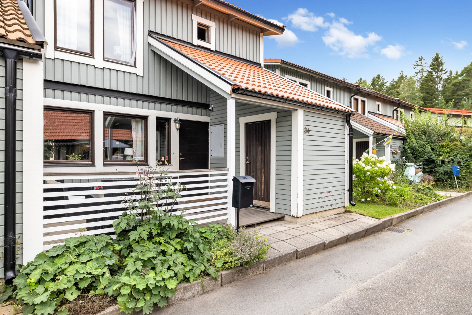 Bostadsbild från Slöjmolnsvägen 34, Såld i Storvreta, Uppsala