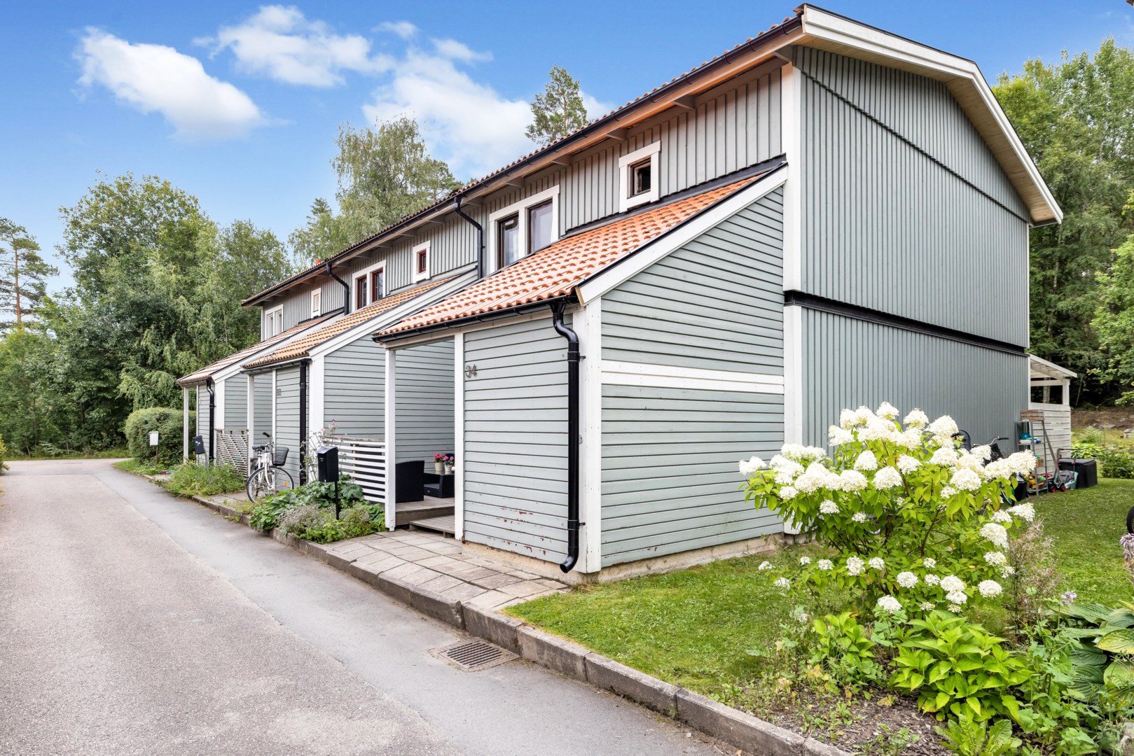 Bostadsbild från Slöjmolnsvägen 34, Såld i Storvreta, Uppsala