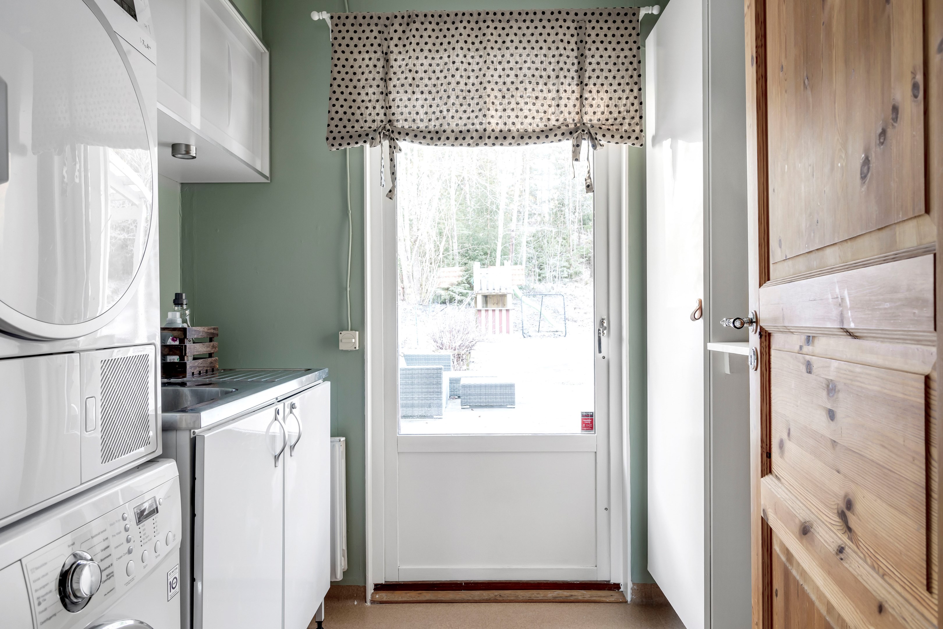 Bostadsbild från Slöjmolnsvägen 34, Såld i Storvreta, Uppsala