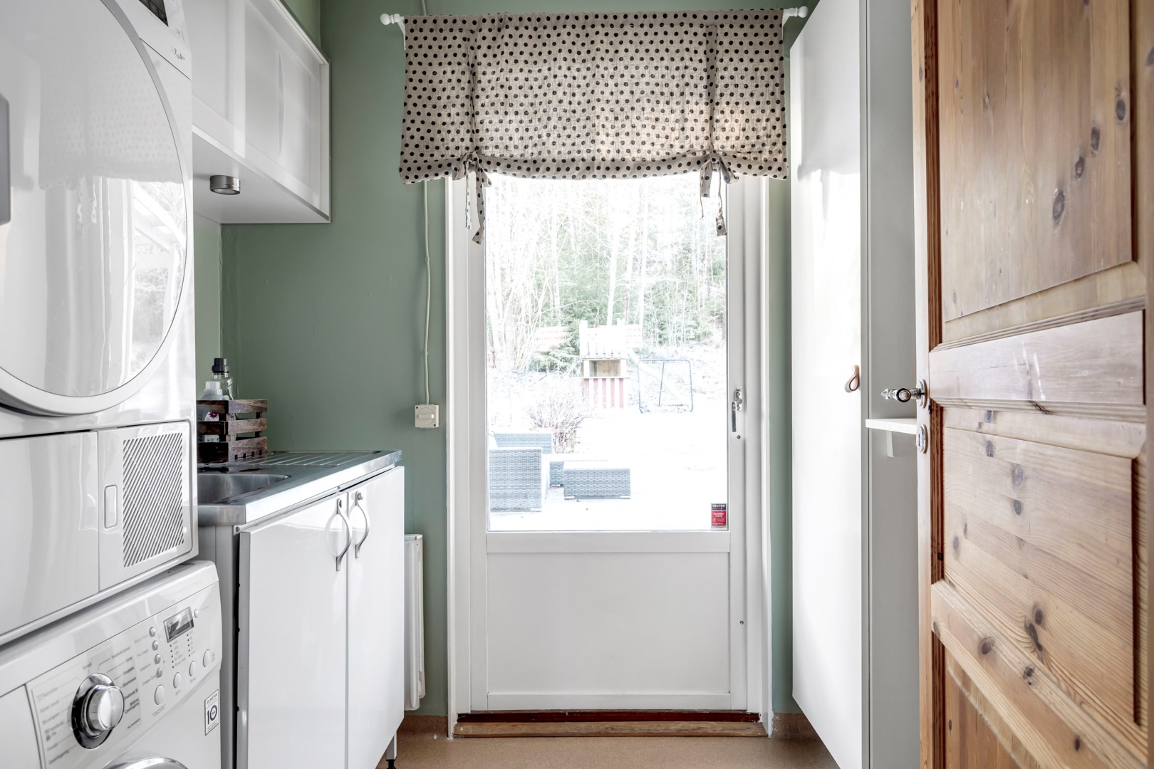 Bostadsbild från Slöjmolnsvägen 34, Såld i Storvreta, Uppsala