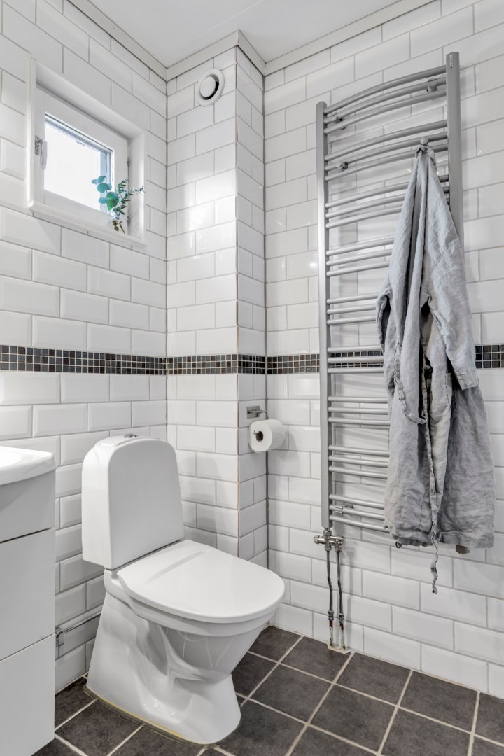 Bostadsbild från Slöjmolnsvägen 34, Såld i Storvreta, Uppsala