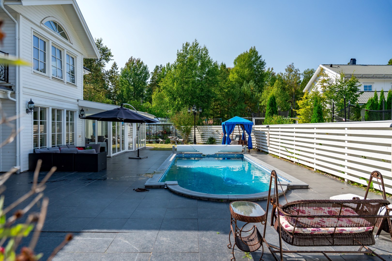 Bostadsbild från Askvägen 46, Till salu i Sunnersta, Uppsala