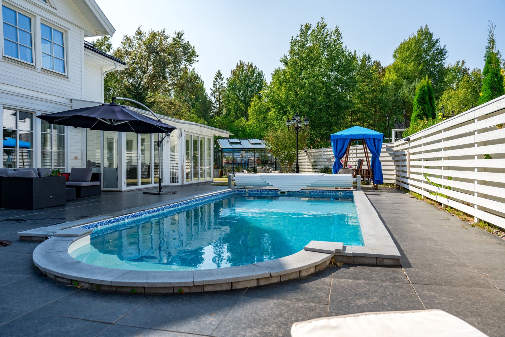 Bostadsbild från Askvägen 46, Till salu i Sunnersta, Uppsala