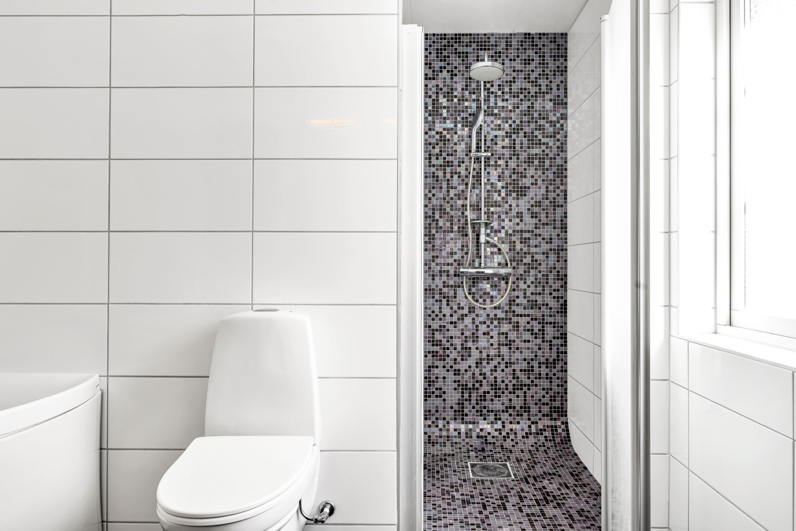 Bostadsbild från Askvägen 46, Till salu i Sunnersta, Uppsala