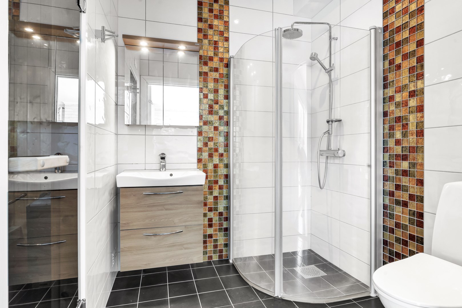 Bostadsbild från Askvägen 46, Till salu i Sunnersta, Uppsala