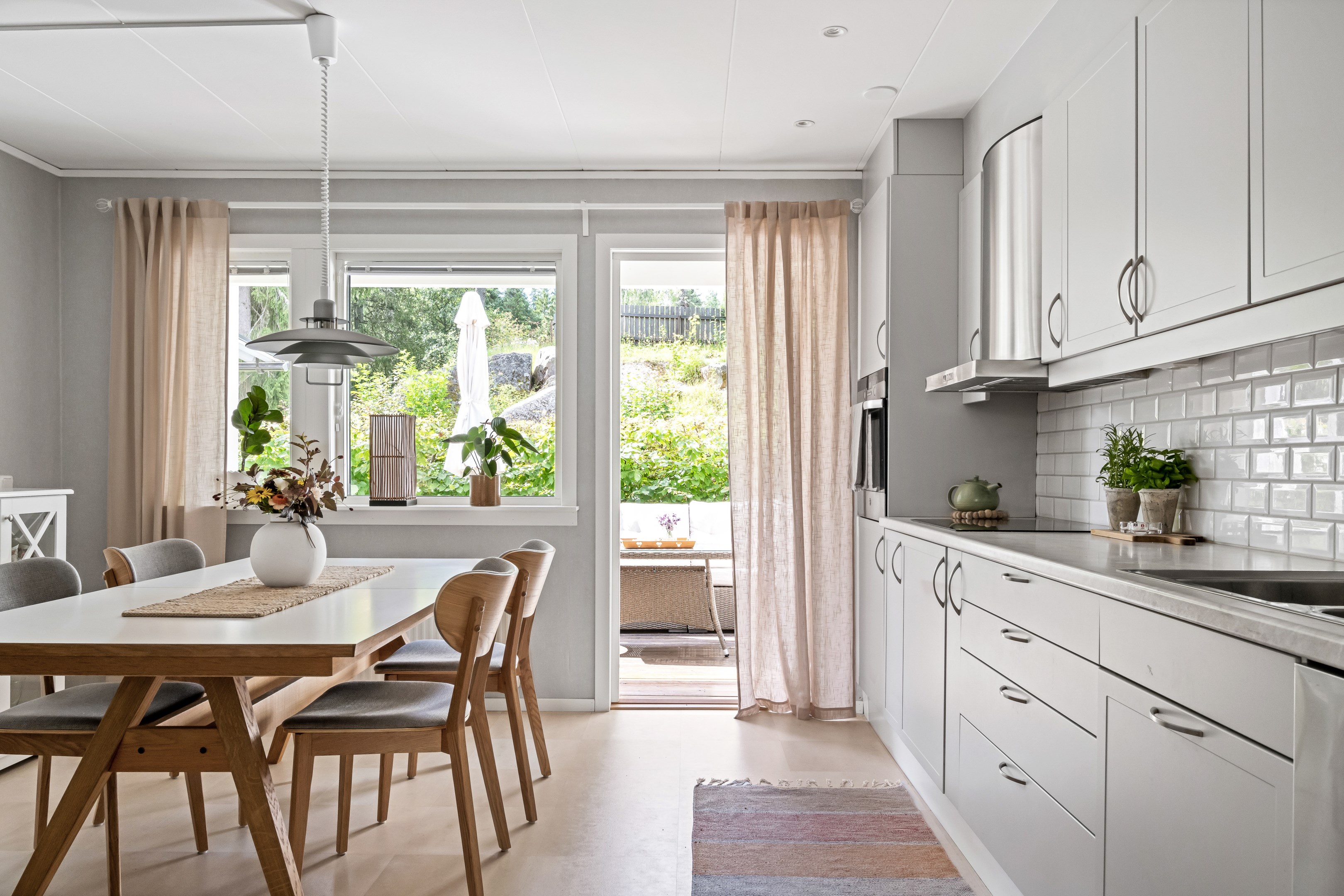 Bostadsbild från Slöjmolnsvägen 7, Såld i Storvreta, Uppsala