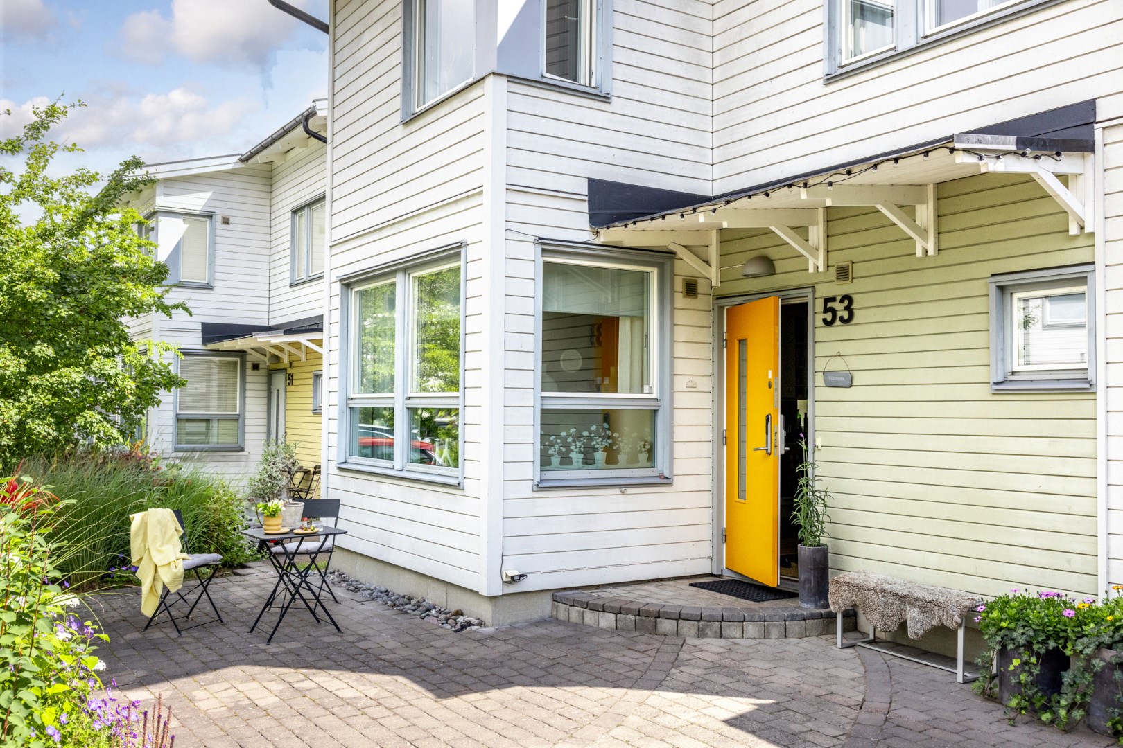 Bostadsbild från Kvarndammsringen 53, Såld i Charlottendal, Värmdö