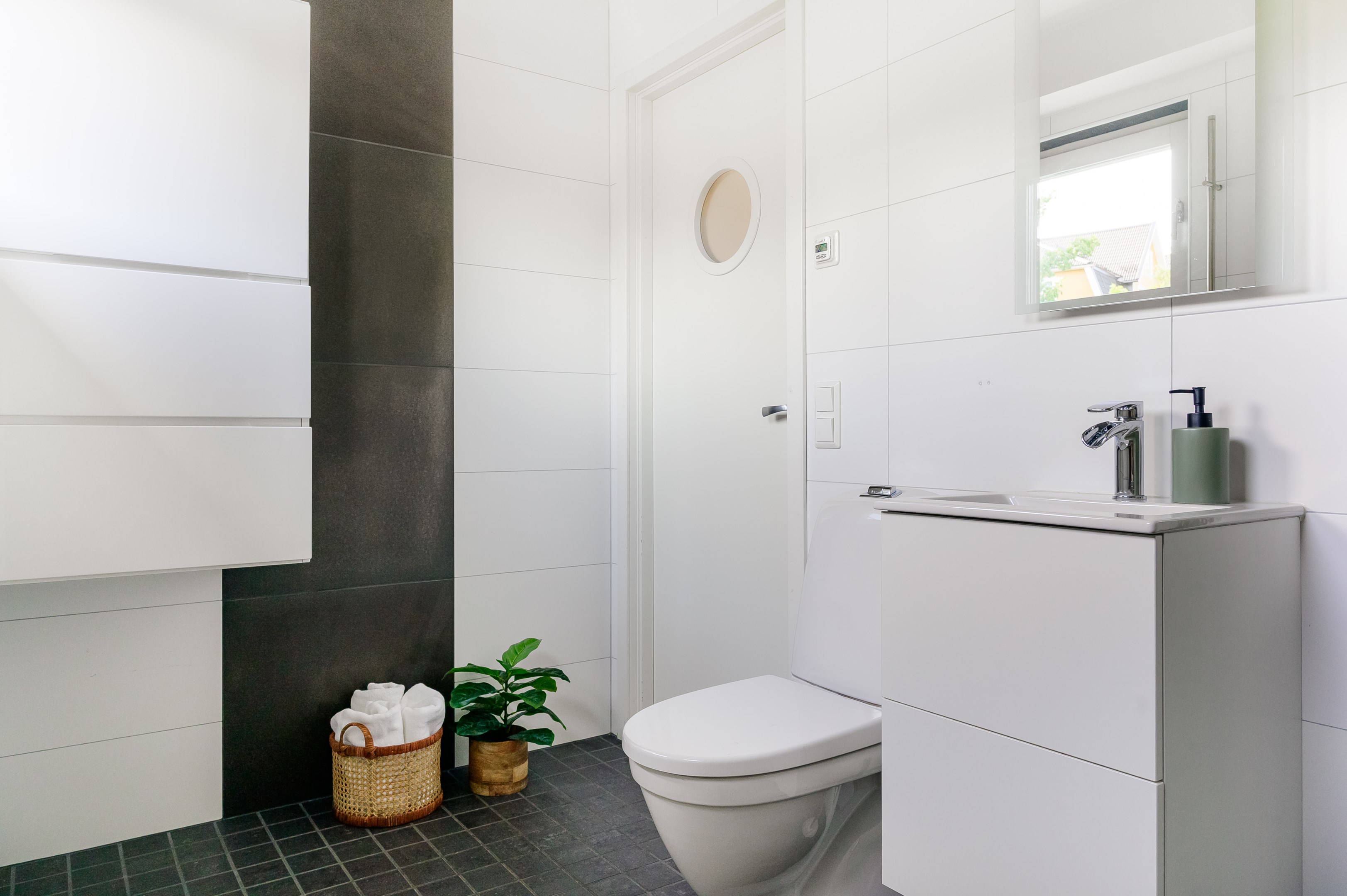 Bostadsbild från Kapellvägen 24, Såld i Östra Ekedal, Värmdö