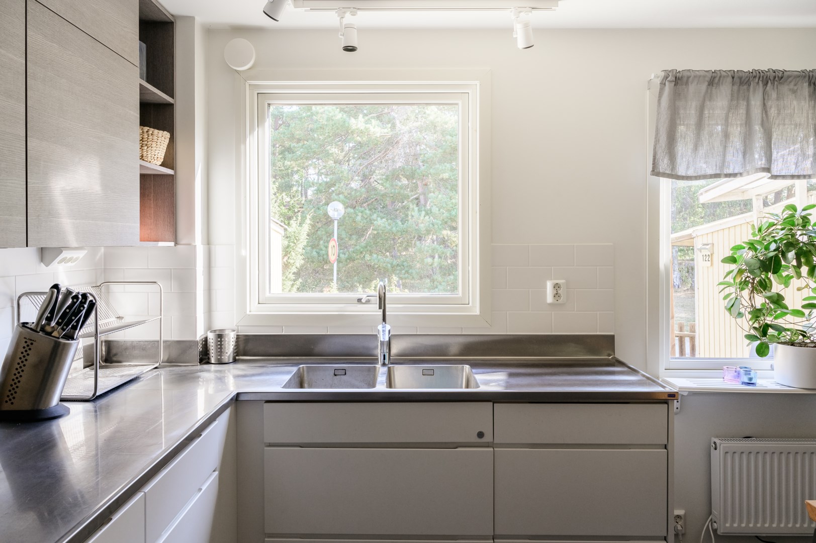 Bostadsbild från Rudsjövägen 122, Såld i Duvnäs Utskog, Nacka