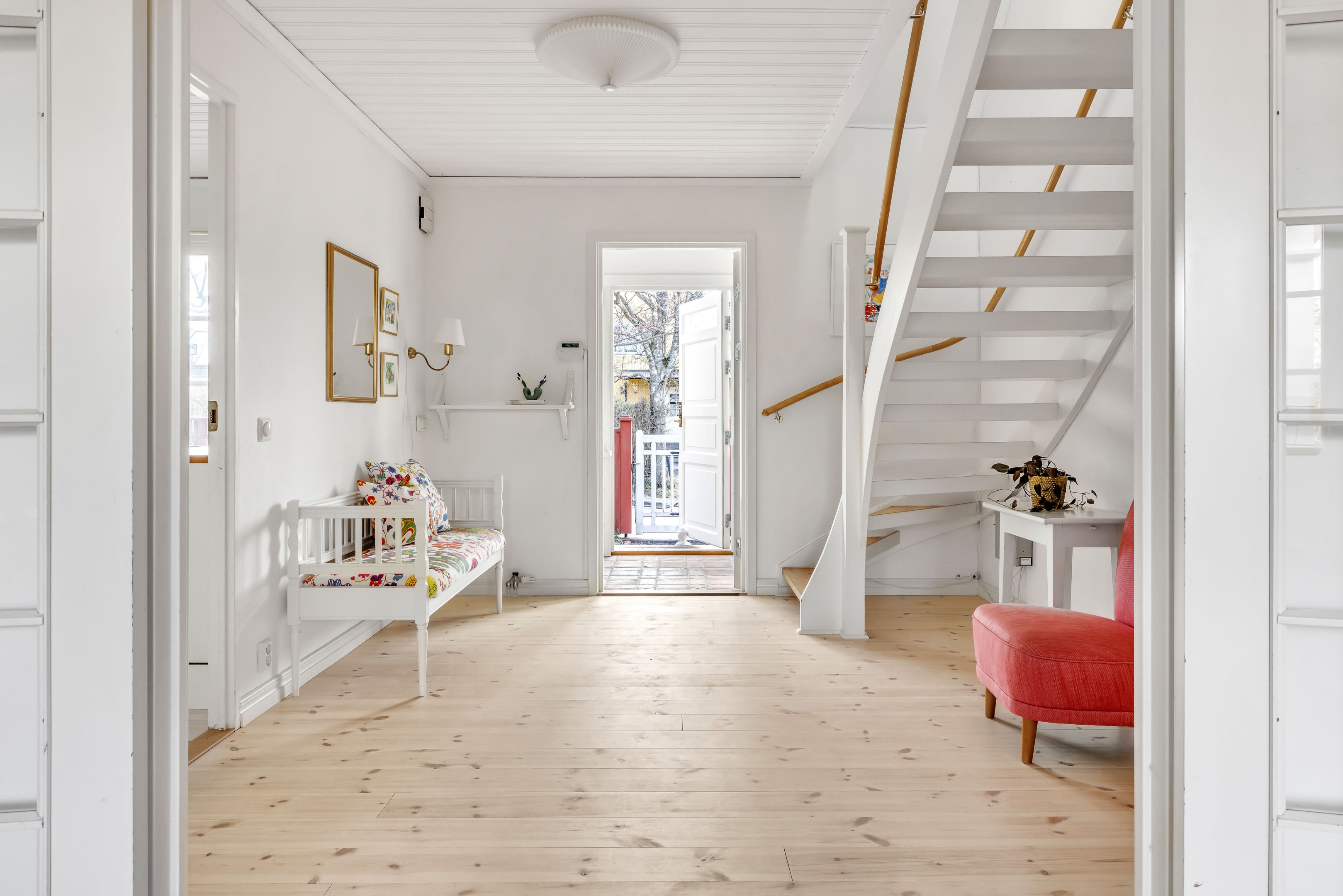 Bostadsbild från Nya Valsätravägen 1A, Såld i Norby, Uppsala