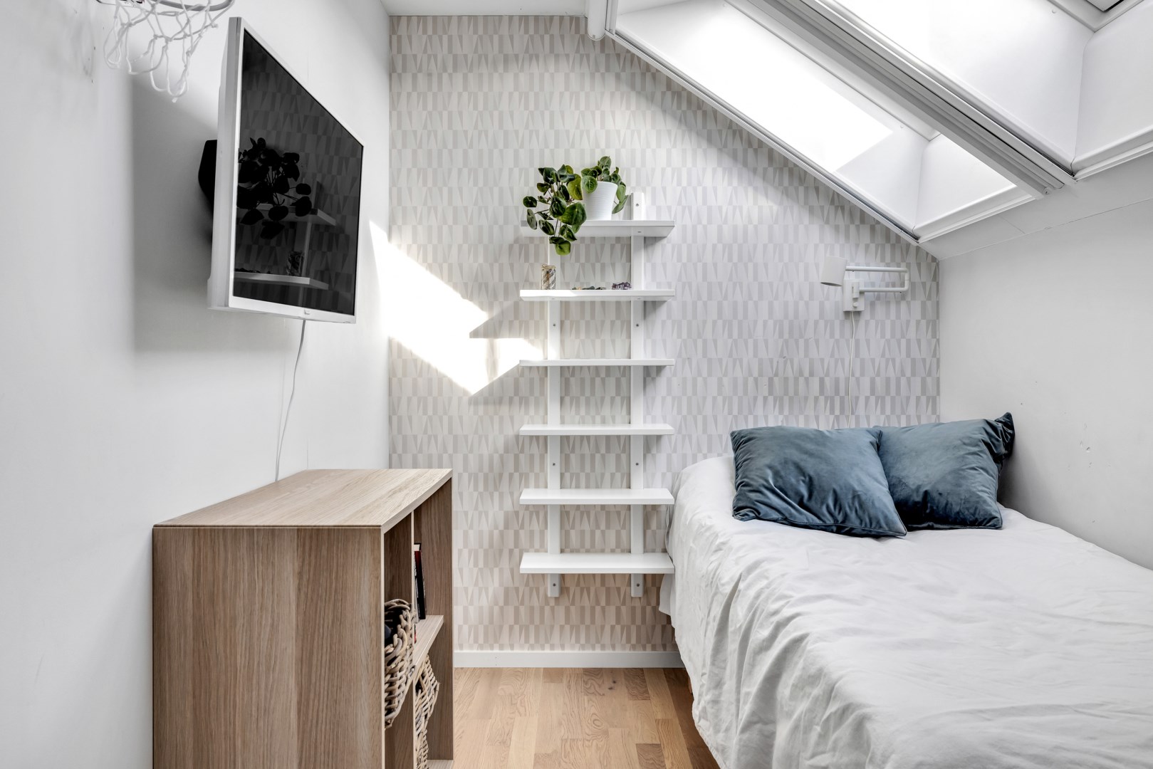 Bostadsbild från Rallarvägen 10, Såld i Vänge, Uppsala